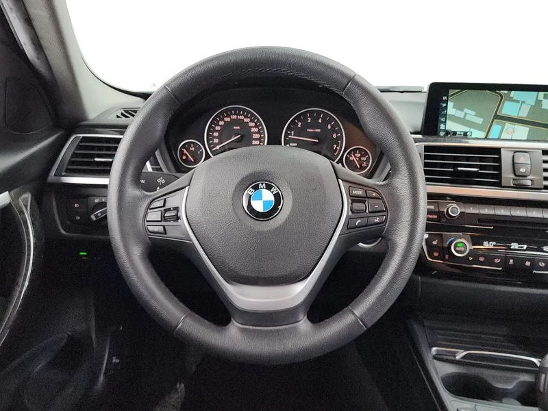 BMW 320 320i Luxury| 180к.с.| ВКЛ.ТЕХНОТЕСТ, снимка 13 - Автомобили и джипове - 55217462