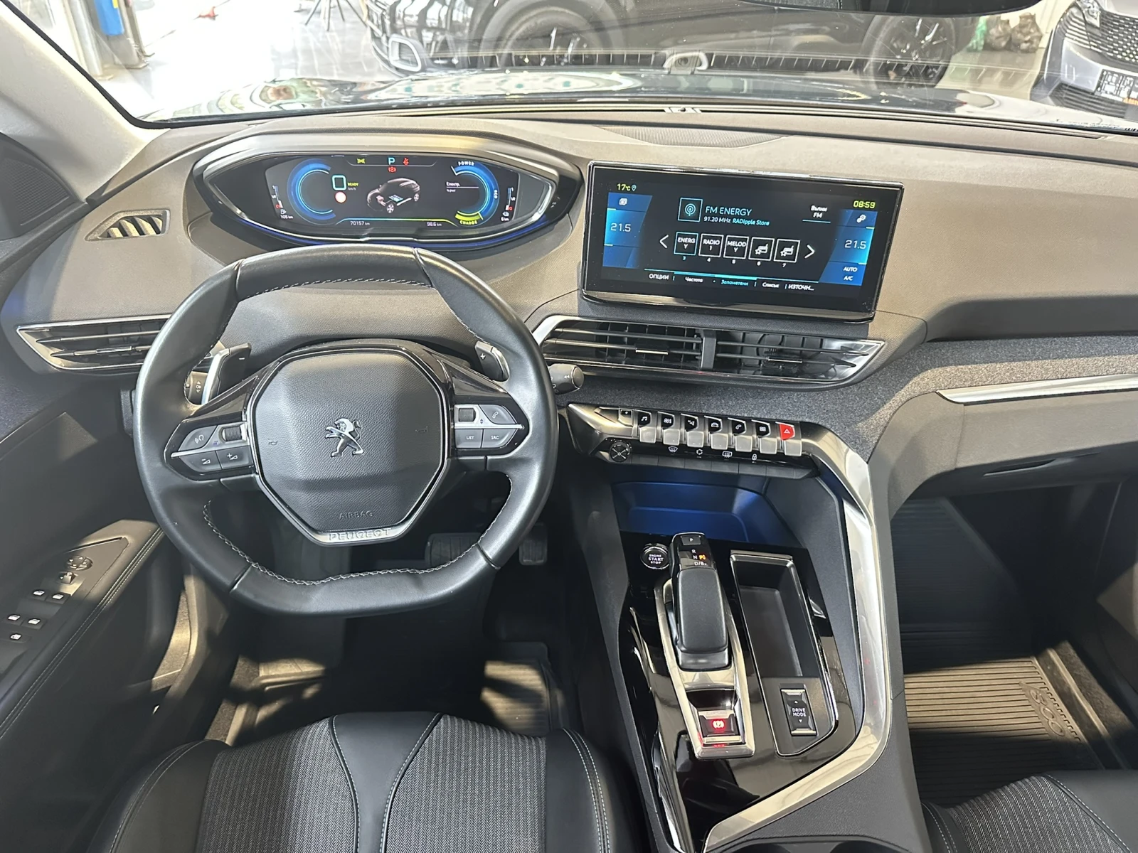 Peugeot 3008 1.6 Plug In Hybrid - изображение 10