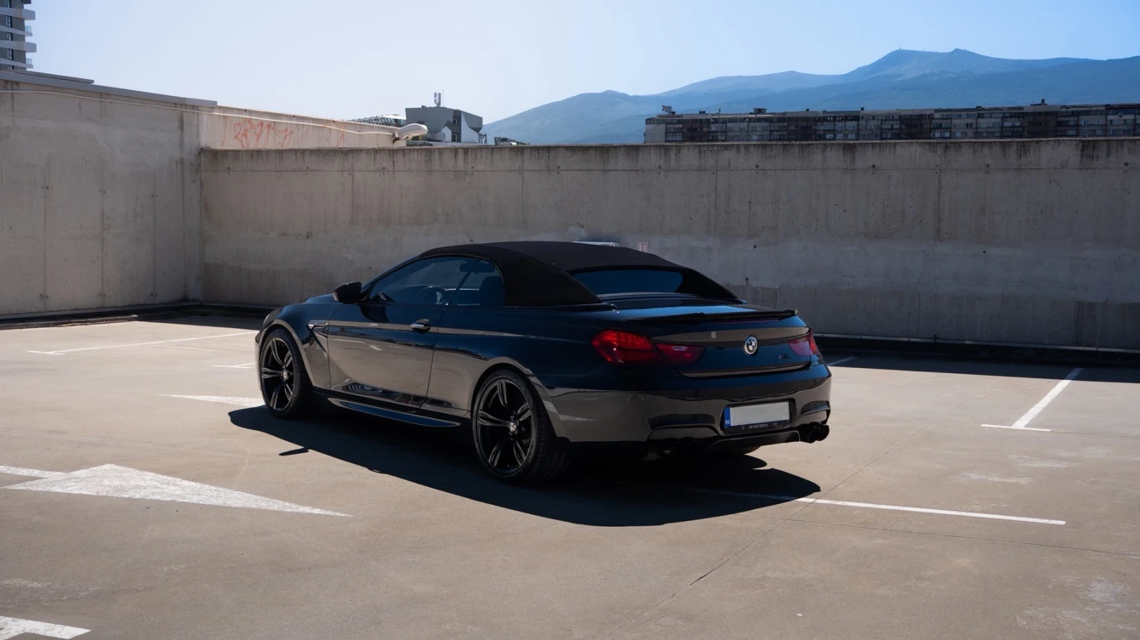 BMW M6 AKRAPOVIC, снимка 5 - Автомобили и джипове - 54159231