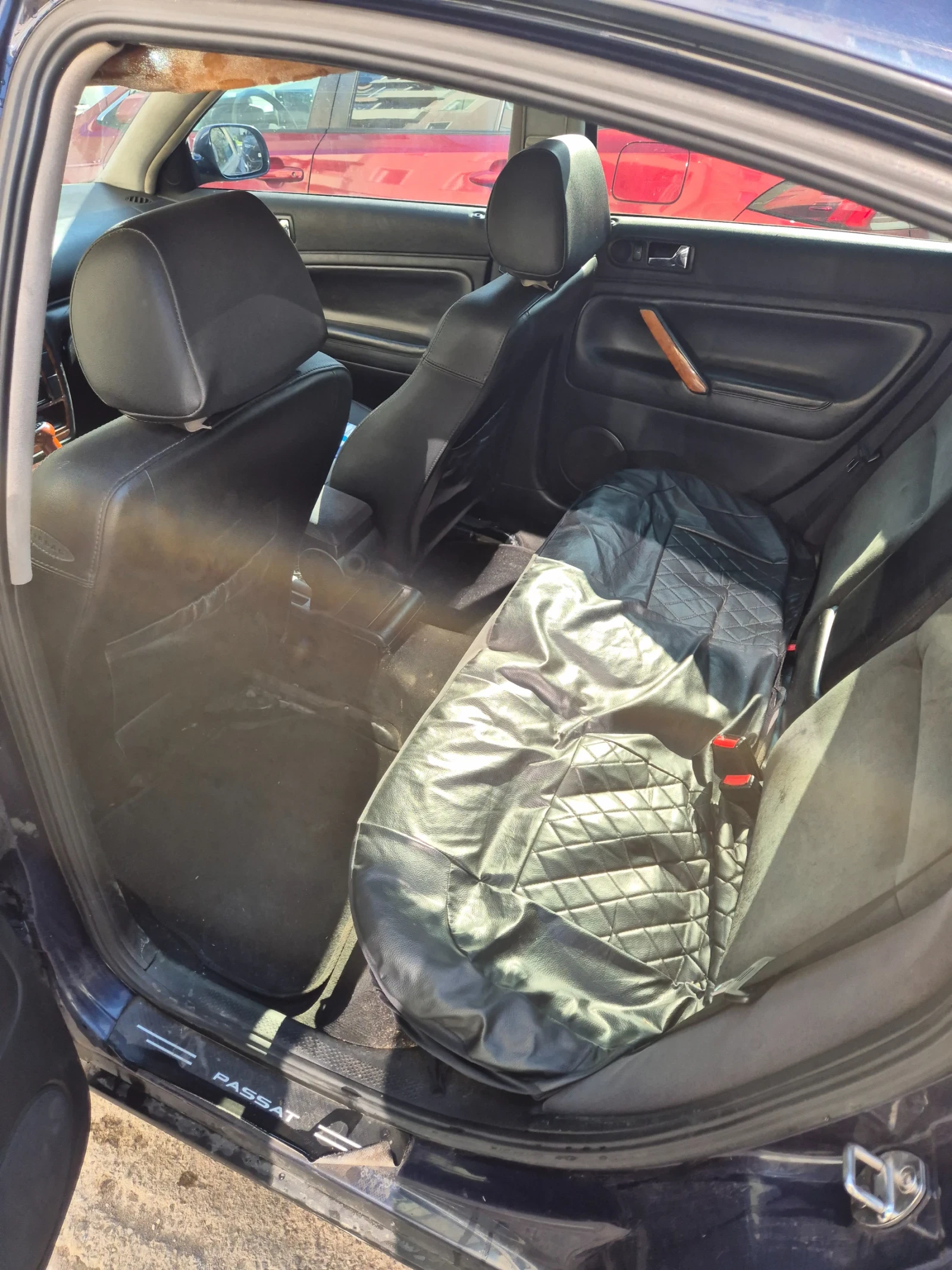 VW Passat 1.9 TDI, снимка 7 - Автомобили и джипове - 53746130