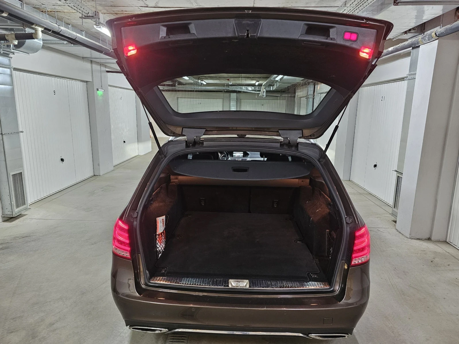 Mercedes-Benz E 350 cdi, 9G-Tronic, H/K, ILS, снимка 10 - Автомобили и джипове - 53769350