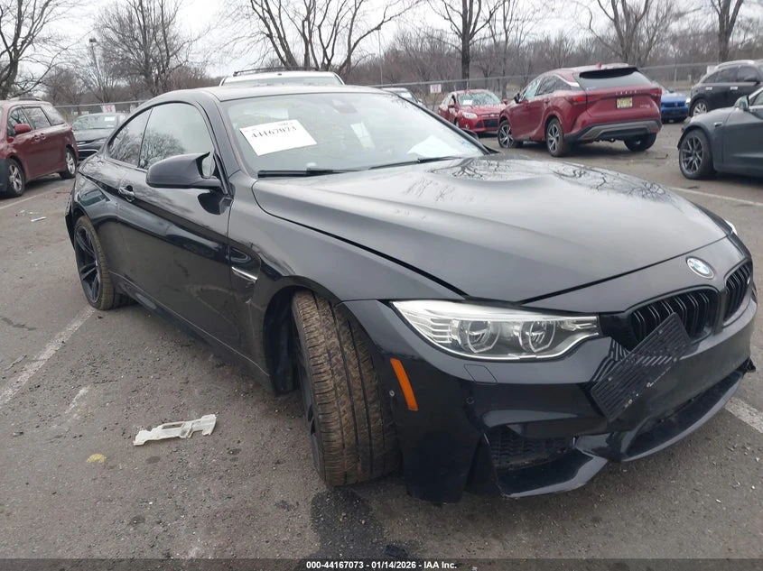 BMW M4 harman/kardon* подгрев* Heads-up дисплей* 360 каме, снимка 2 - Автомобили и джипове - 53837837