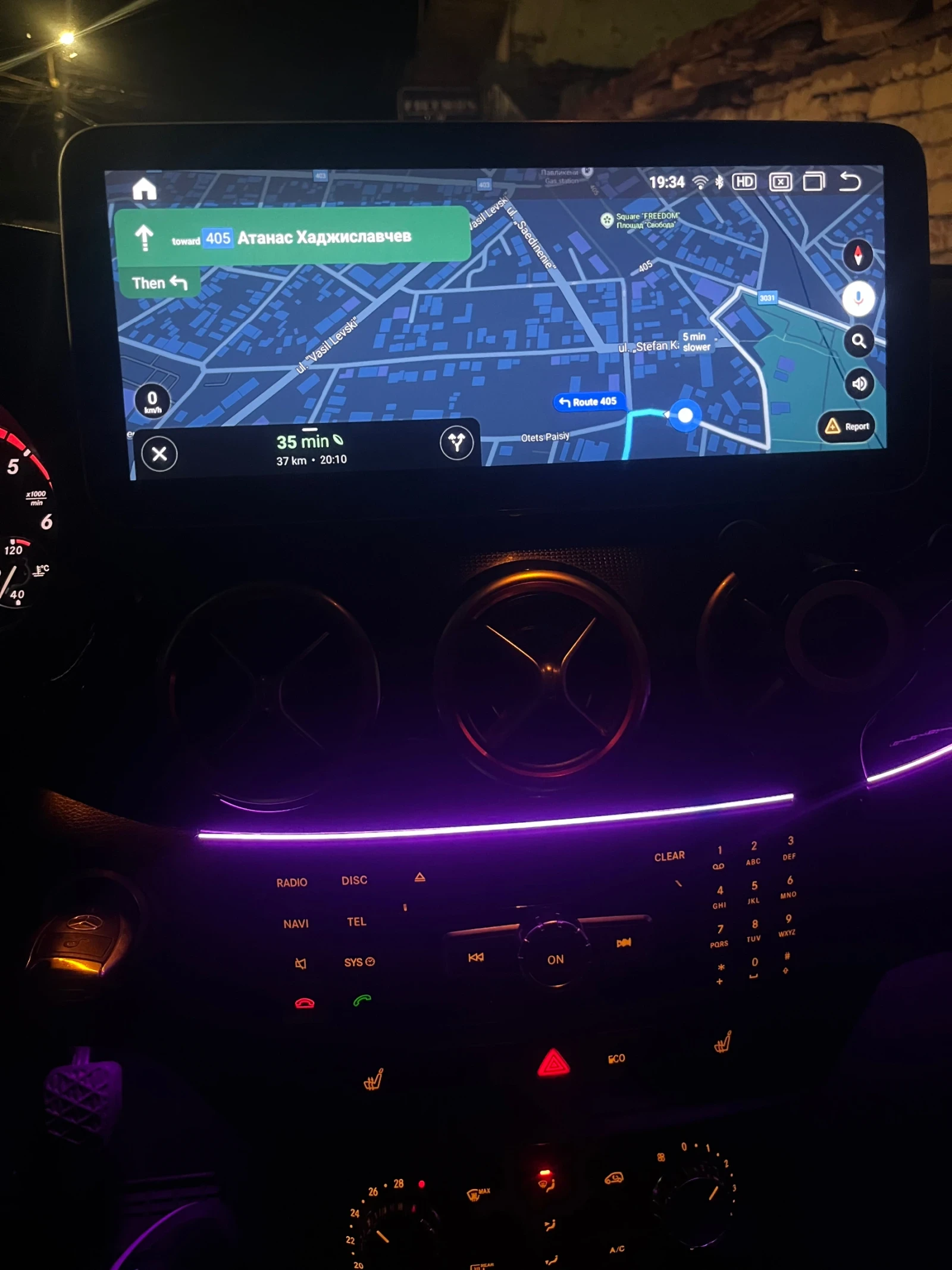 Mercedes-Benz B 180 Регистриран , снимка 11 - Автомобили и джипове - 53845096