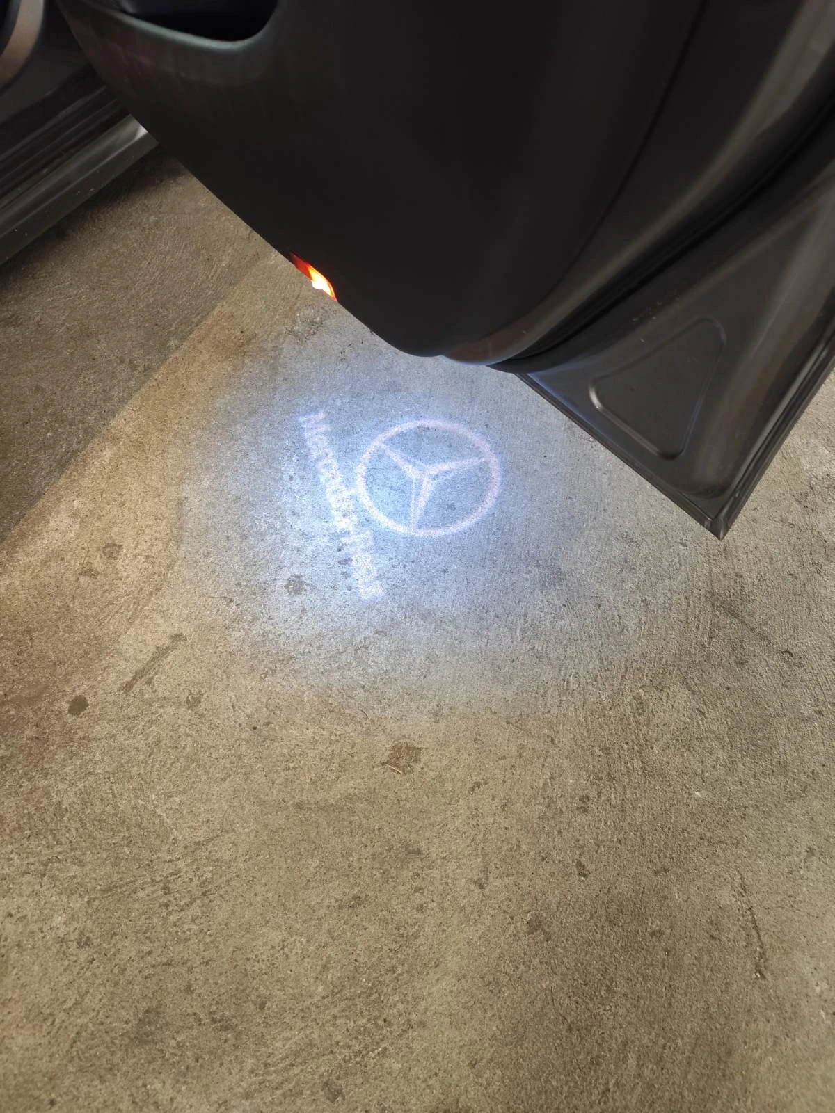 Mercedes-Benz B 180 Регистриран , снимка 14 - Автомобили и джипове - 53845096