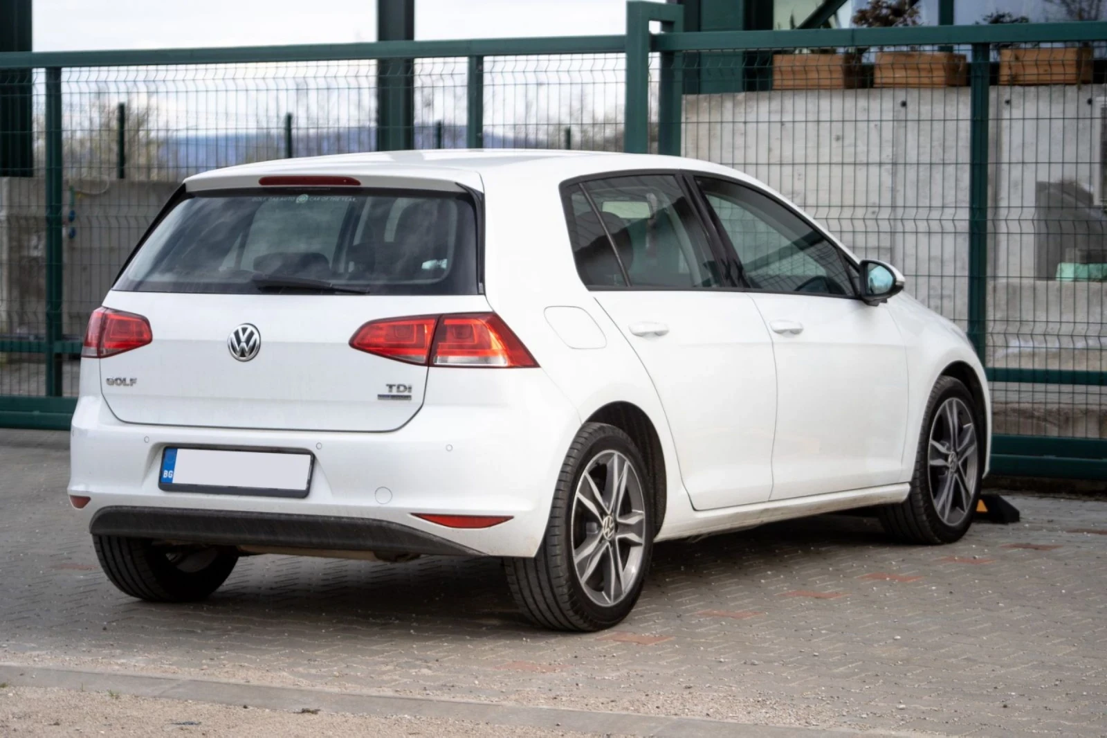 VW Golf Обслужен!! Личен!!, снимка 4 - Автомобили и джипове - 54214034