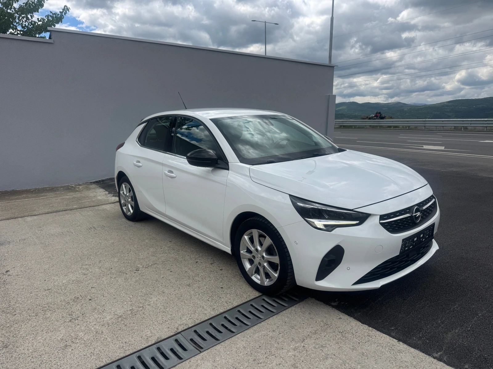 Opel Corsa 1.5TDCI Full led Digital, снимка 3 - Автомобили и джипове - 54378141