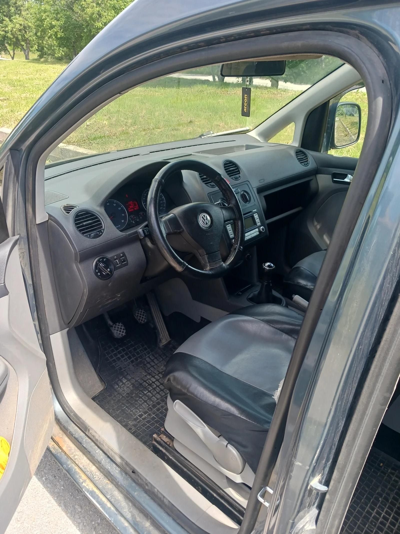 VW Caddy, снимка 3 - Автомобили и джипове - 54746411