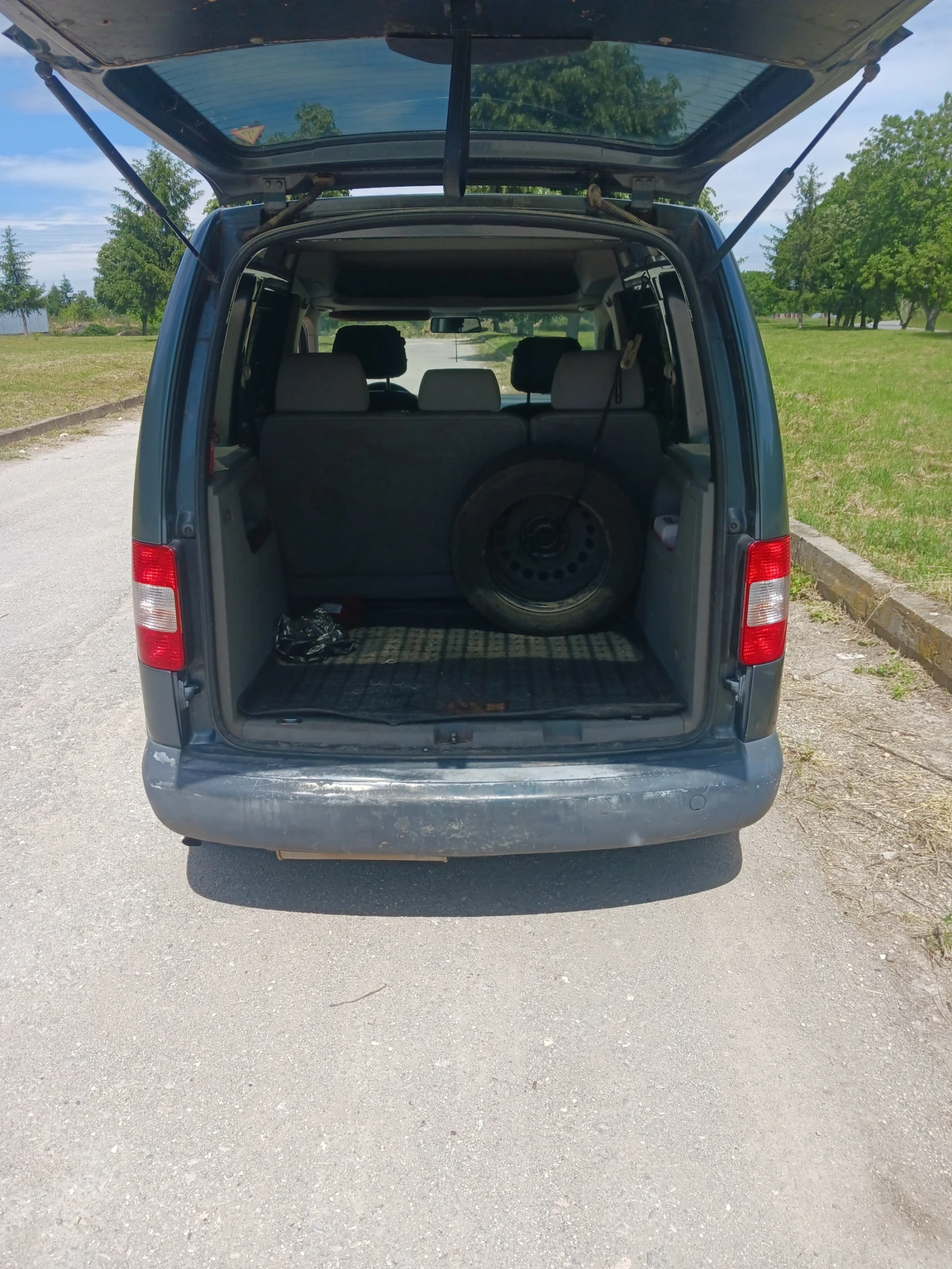 VW Caddy, снимка 5 - Автомобили и джипове - 54746411