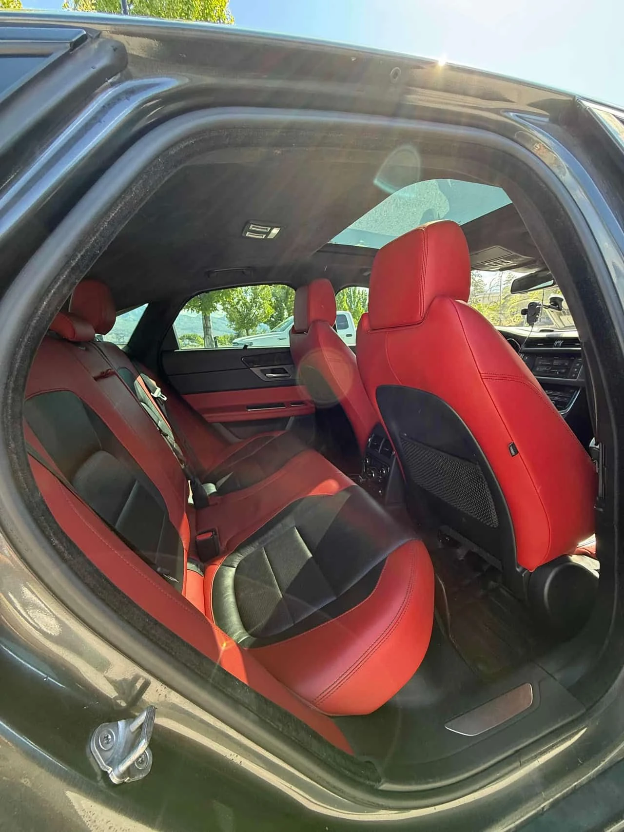 Jaguar Xf 4dr Sdn S/CARFAX/ФИНАНСИРАНЕ, снимка 14 - Автомобили и джипове - 54769879