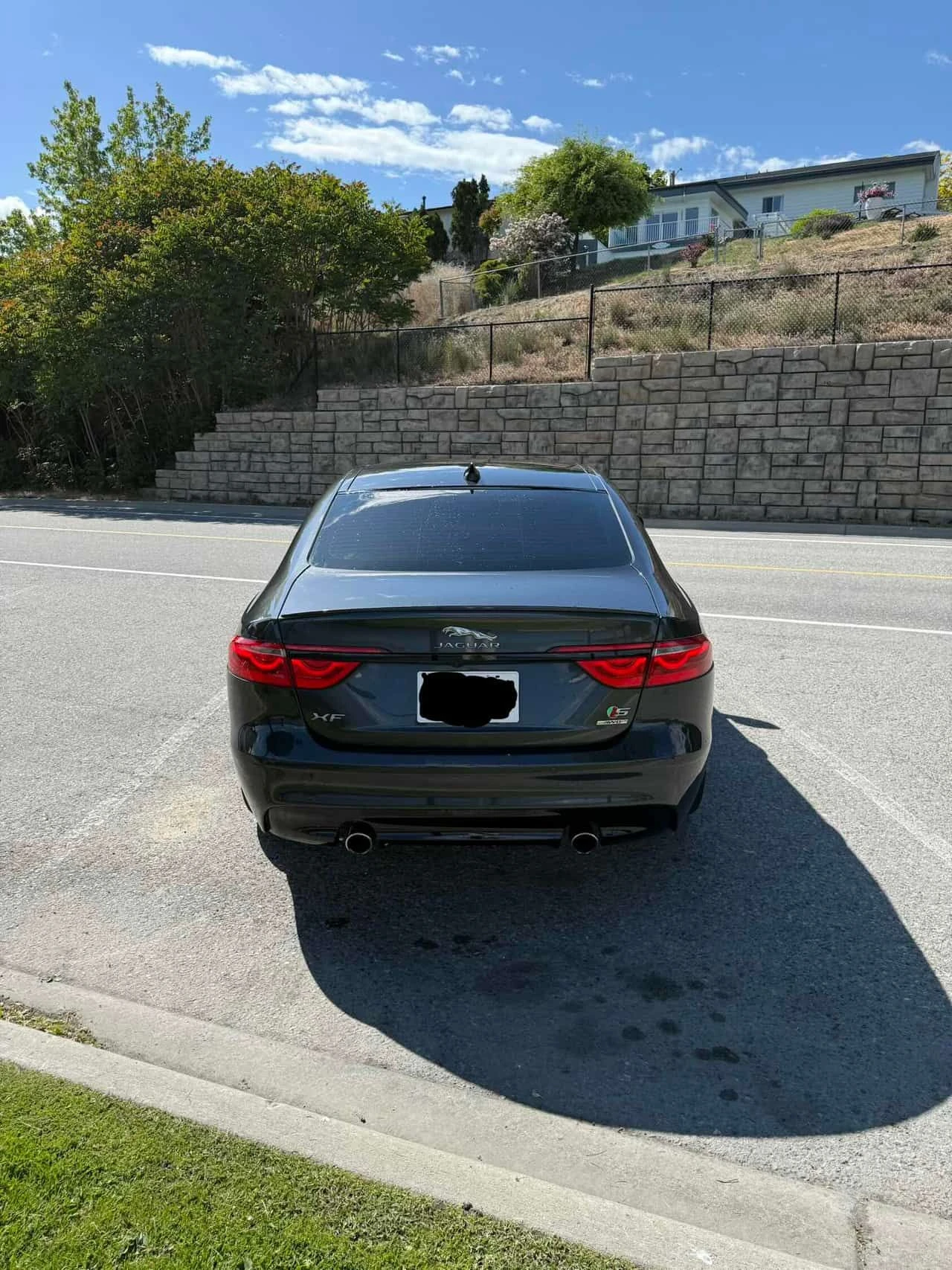 Jaguar Xf 4dr Sdn S/CARFAX/ФИНАНСИРАНЕ, снимка 4 - Автомобили и джипове - 54769879