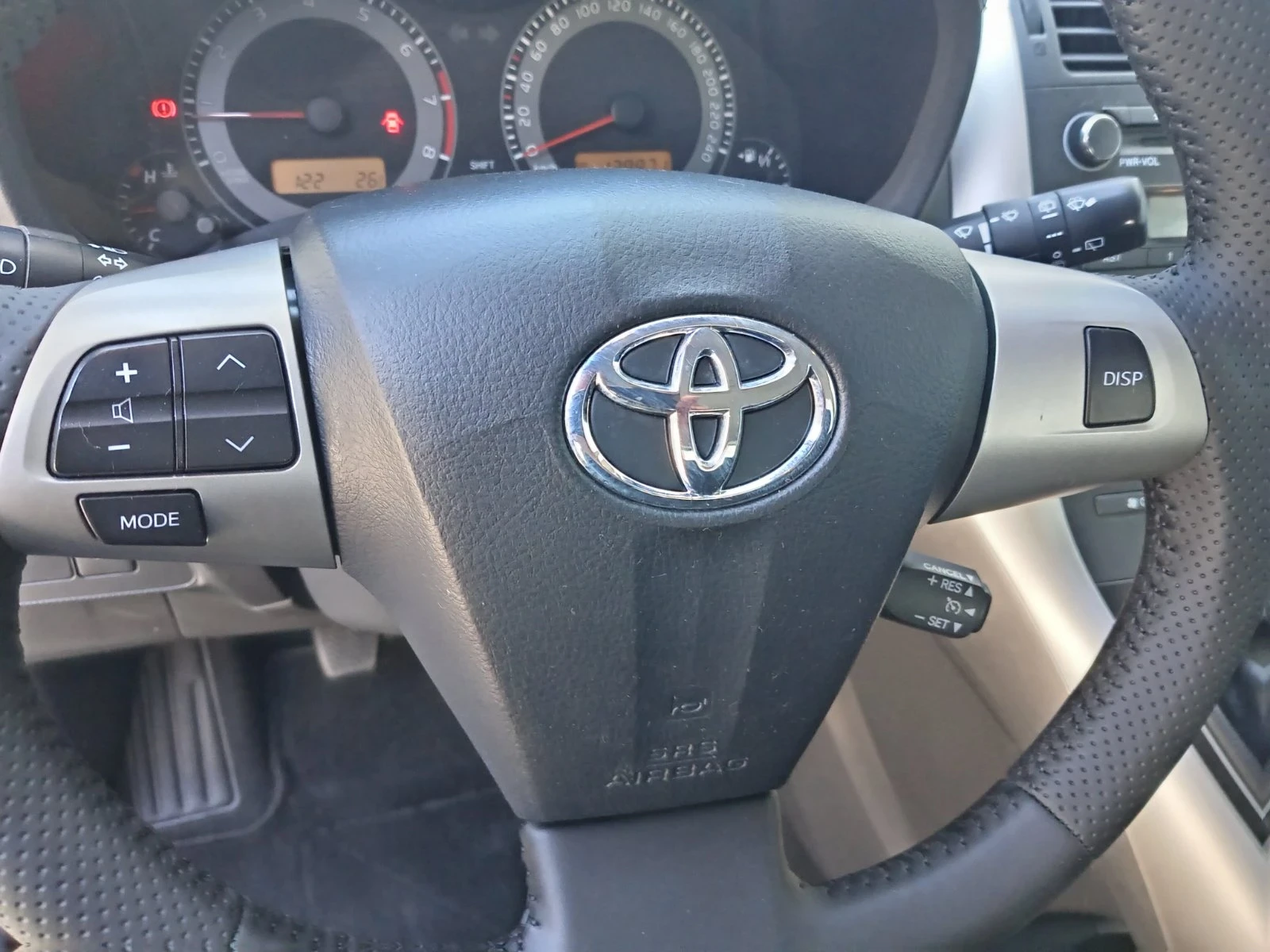 Toyota Auris !!!1.6i !!! 132hp!!!, снимка 6 - Автомобили и джипове - 55046077