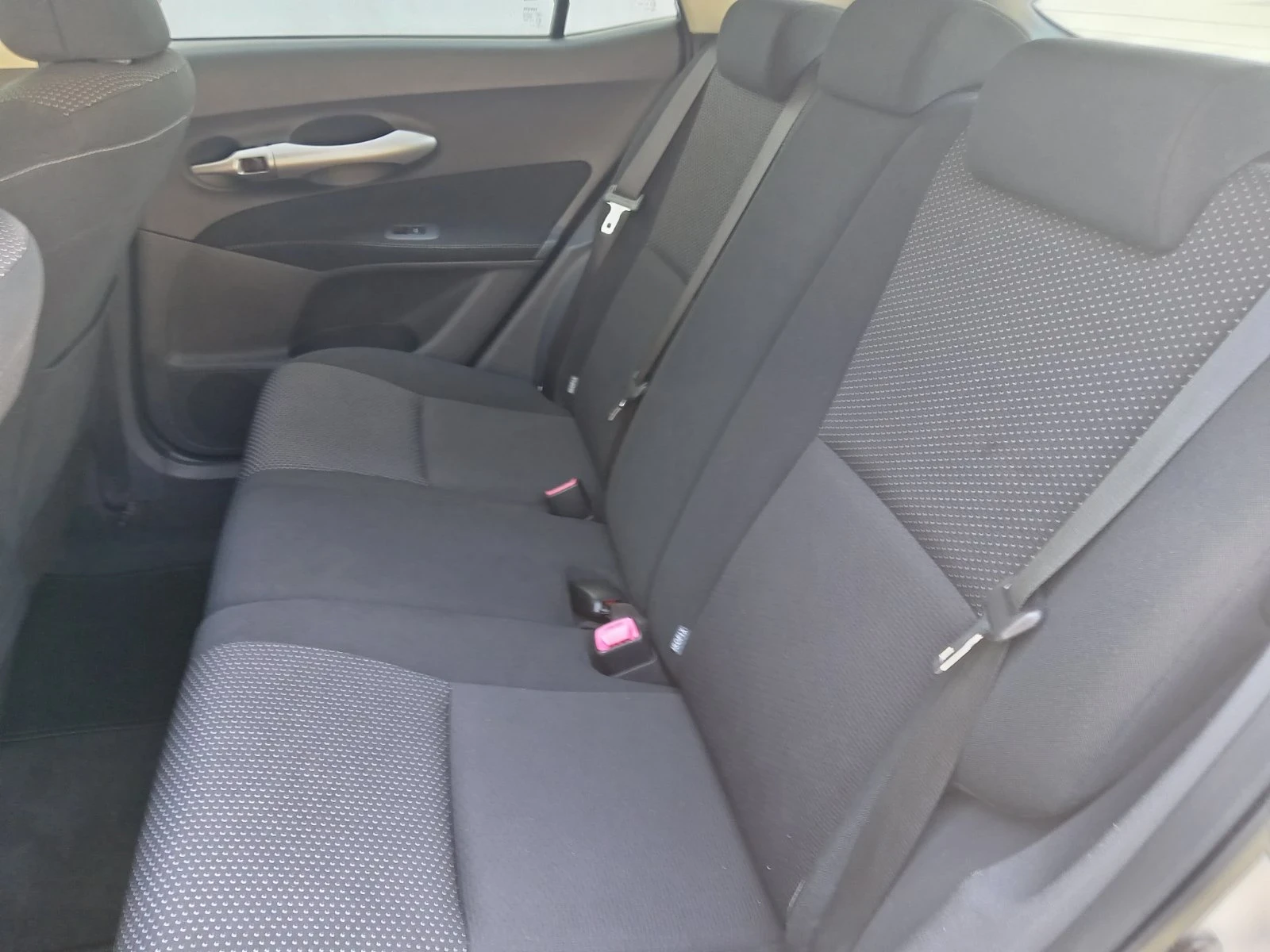 Toyota Auris !!!1.6i !!! 132hp!!!, снимка 11 - Автомобили и джипове - 55046077