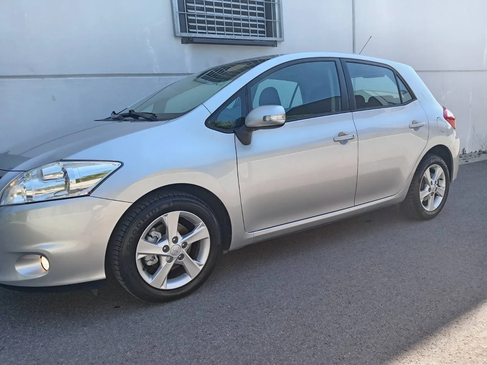Toyota Auris !!!1.6i !!! 132hp!!!, снимка 4 - Автомобили и джипове - 55046077