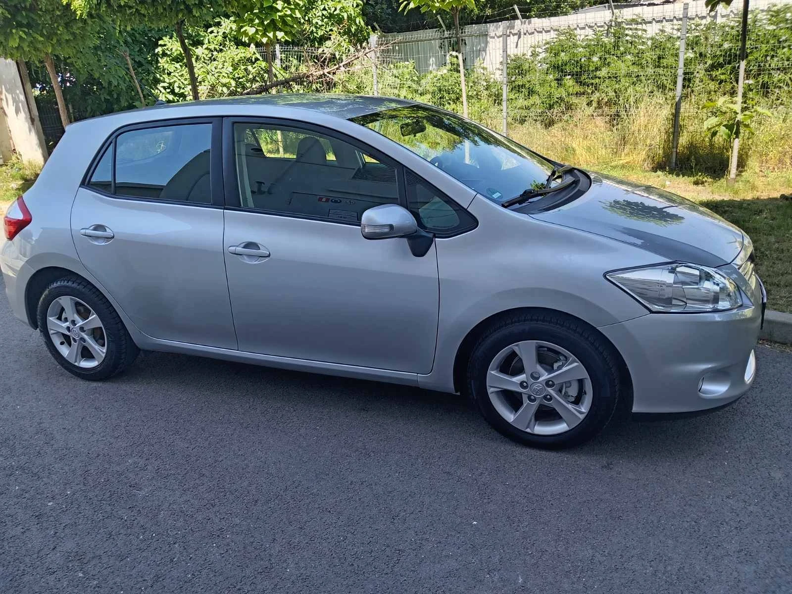 Toyota Auris !!!1.6i !!! 132hp!!!, снимка 3 - Автомобили и джипове - 55046077