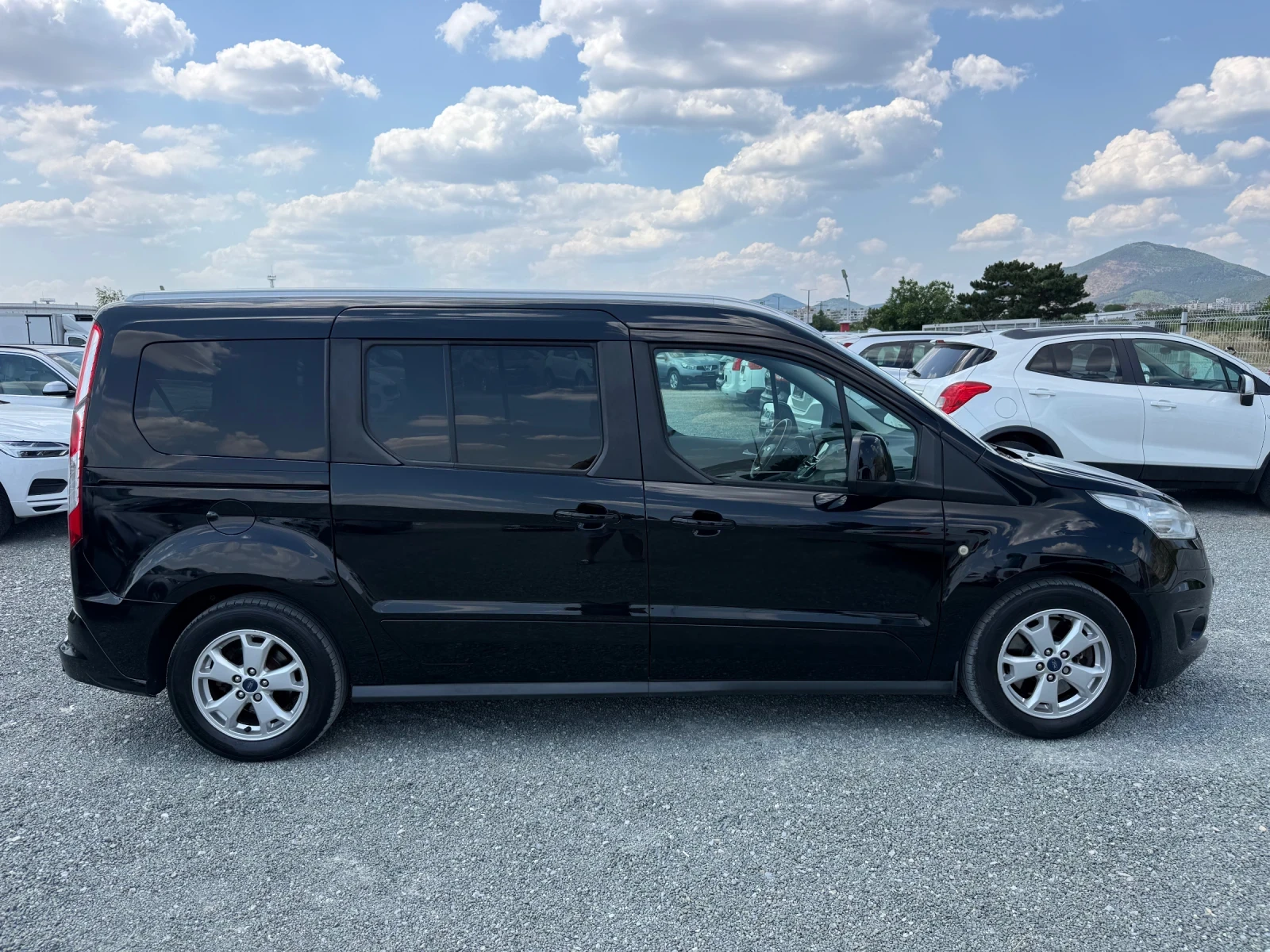 Ford Tourneo Connect (KATO НОВА)^(7-МЕСТА)^(MAXI)^(TITANIUM), снимка 4 - Автомобили и джипове - 55562415