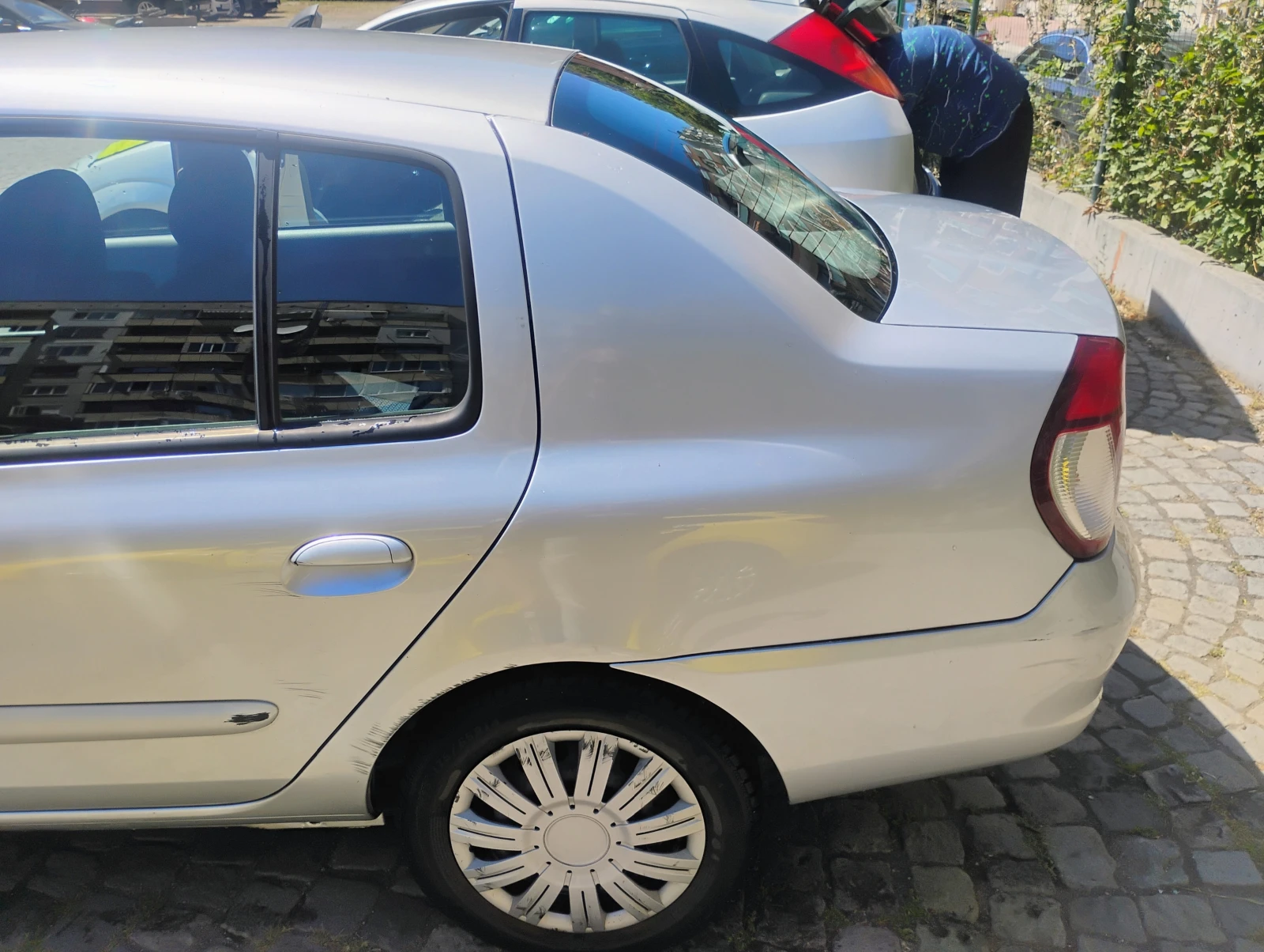 Renault Symbol, снимка 5 - Автомобили и джипове - 55827321