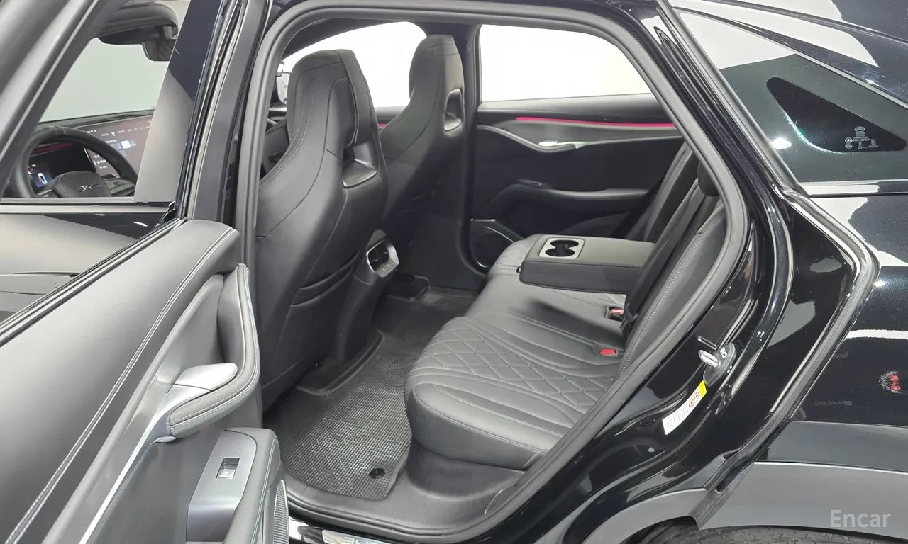 BYD Sealion 7 SOH100%| ДИСТРОНИК| ПАНОРАМА| КРАЙНА СУМА, снимка 10 - Автомобили и джипове - 56121012