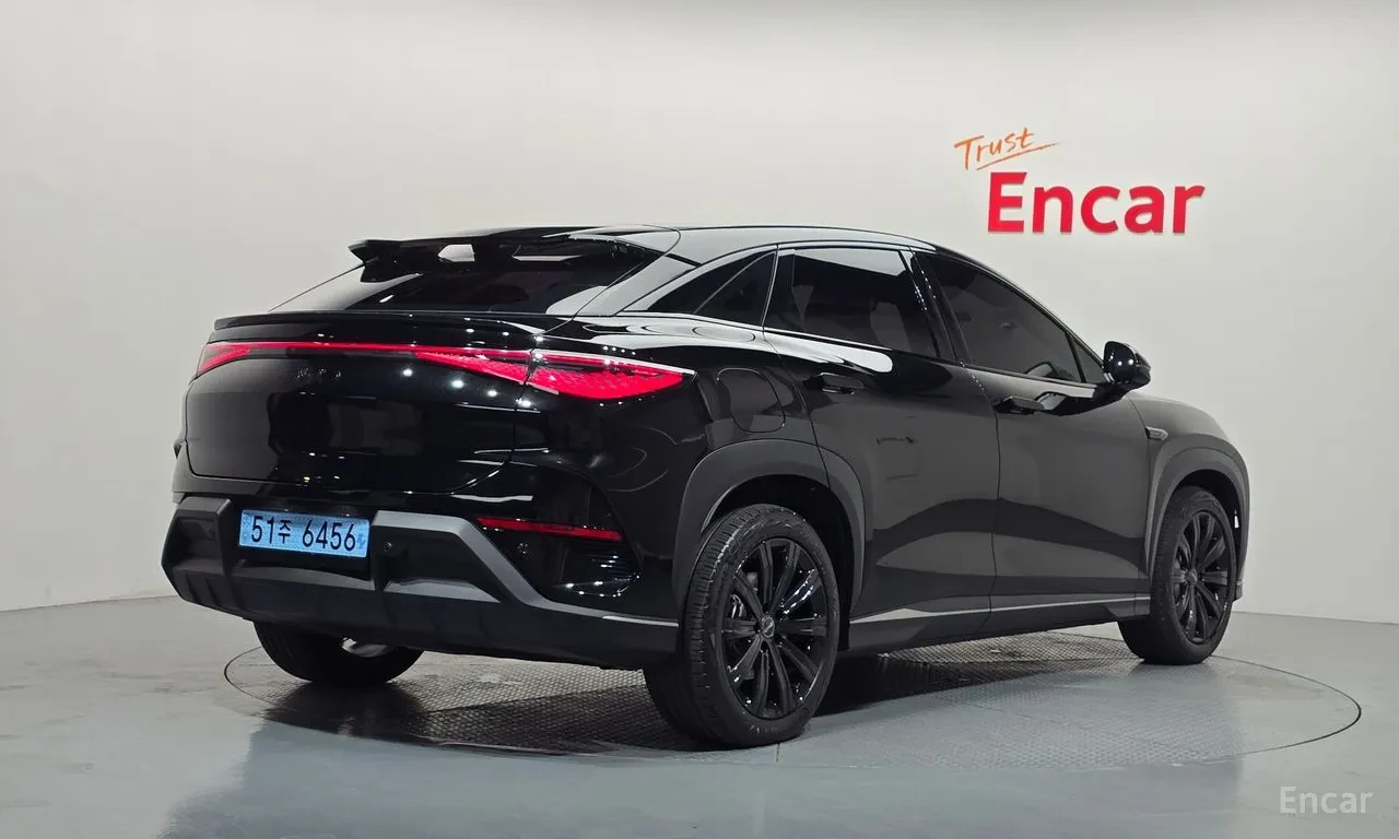 BYD Sealion 7 SOH100%| ДИСТРОНИК| ПАНОРАМА| КРАЙНА СУМА, снимка 2 - Автомобили и джипове - 56121012