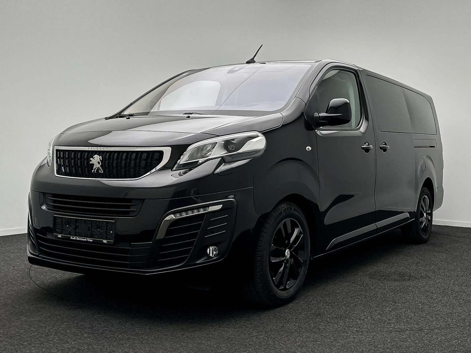 Peugeot Traveler 2.0 HDI Allure Pano Navi Xenon Leather