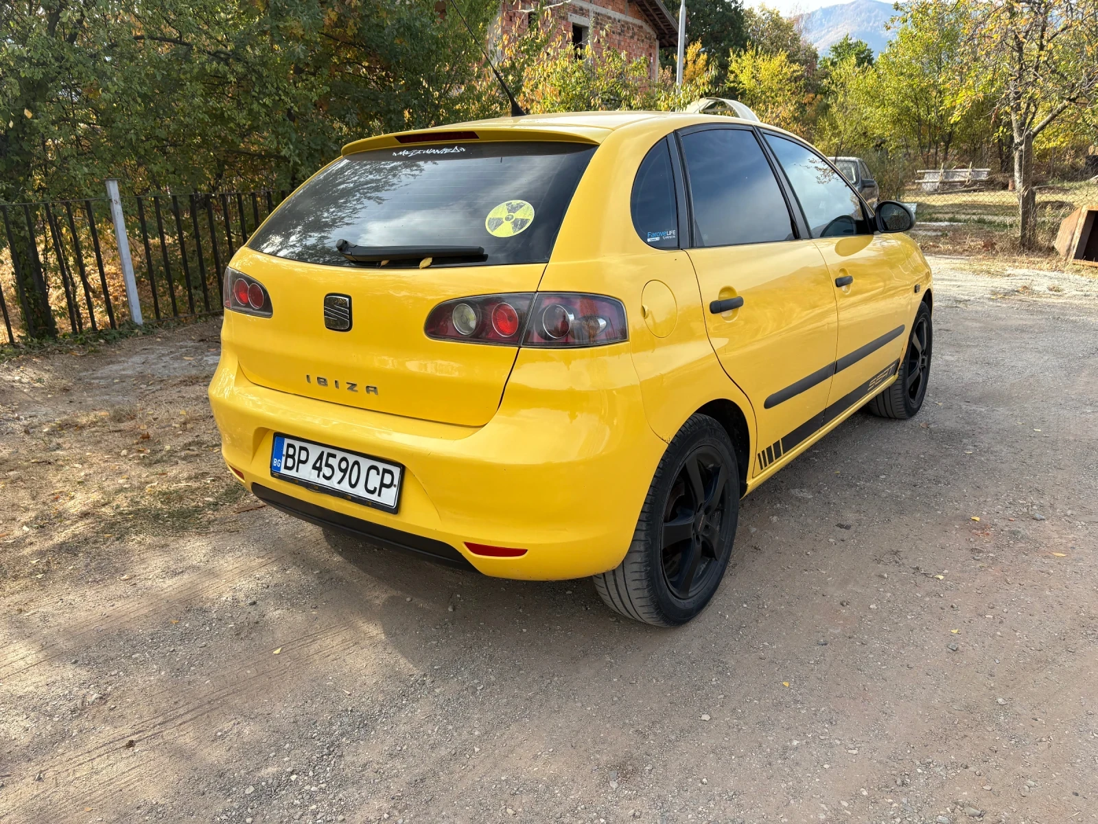 Seat Ibiza 1.4, снимка 4 - Автомобили и джипове - 56464224