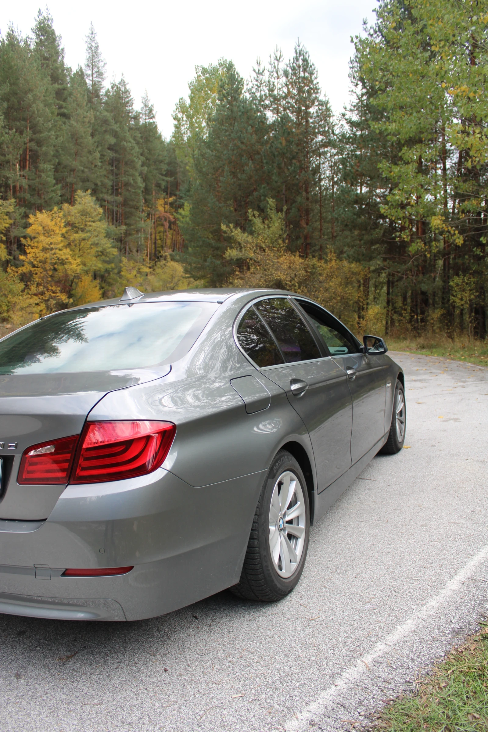 BMW 520 F10 m packet full, снимка 3 - Автомобили и джипове - 56464583