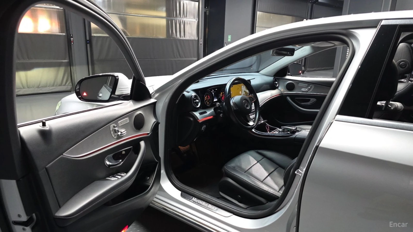 Mercedes-Benz E 200 Avantgarde * ����������* * ���� �� ��*  | Mobile.bg � ����������� 9