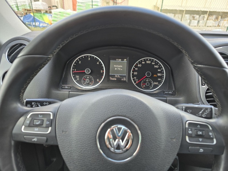 VW Tiguan 2.0tdi 140k * Full * Assist Lane * Панорама * Кожа, снимка 10 - Автомобили и джипове - 46404324
