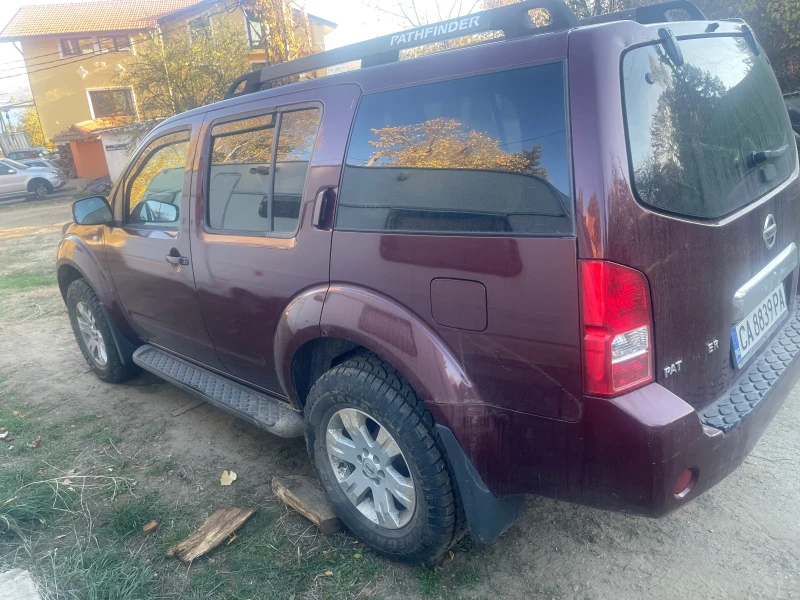 Nissan Pathfinder, снимка 4 - Автомобили и джипове - 47852522