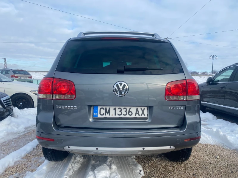 VW Touareg 2.5TDi, АВТОМАТ, ПРУЖИНИ, НАВИ, ЛЮК, КОЖА, ПОДГР, , снимка 4 - Автомобили и джипове - 48693716