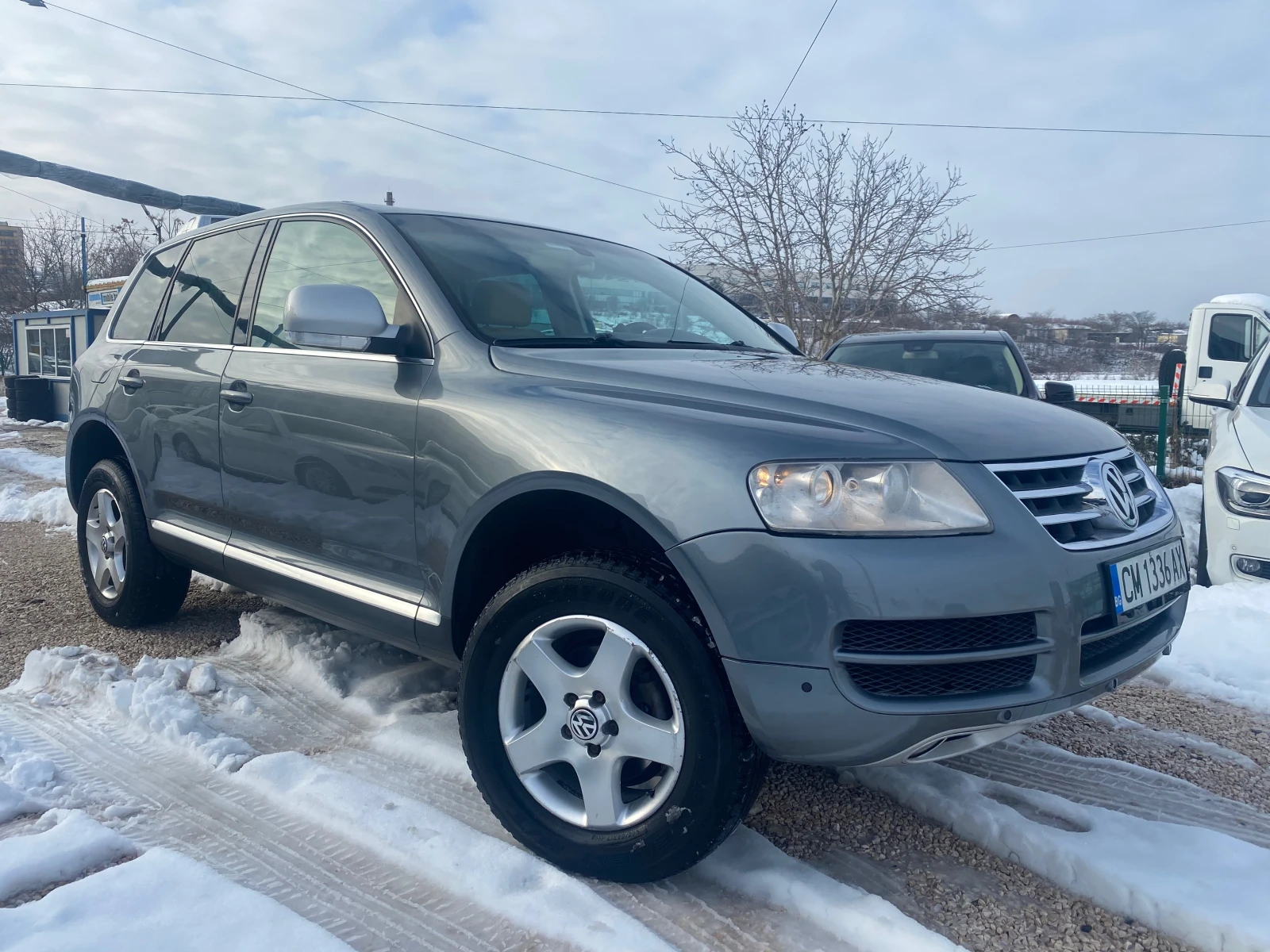 VW Touareg 2.5TDi, АВТОМАТ, ПРУЖИНИ, НАВИ, ЛЮК, КОЖА, ПОДГР,  - изображение 2