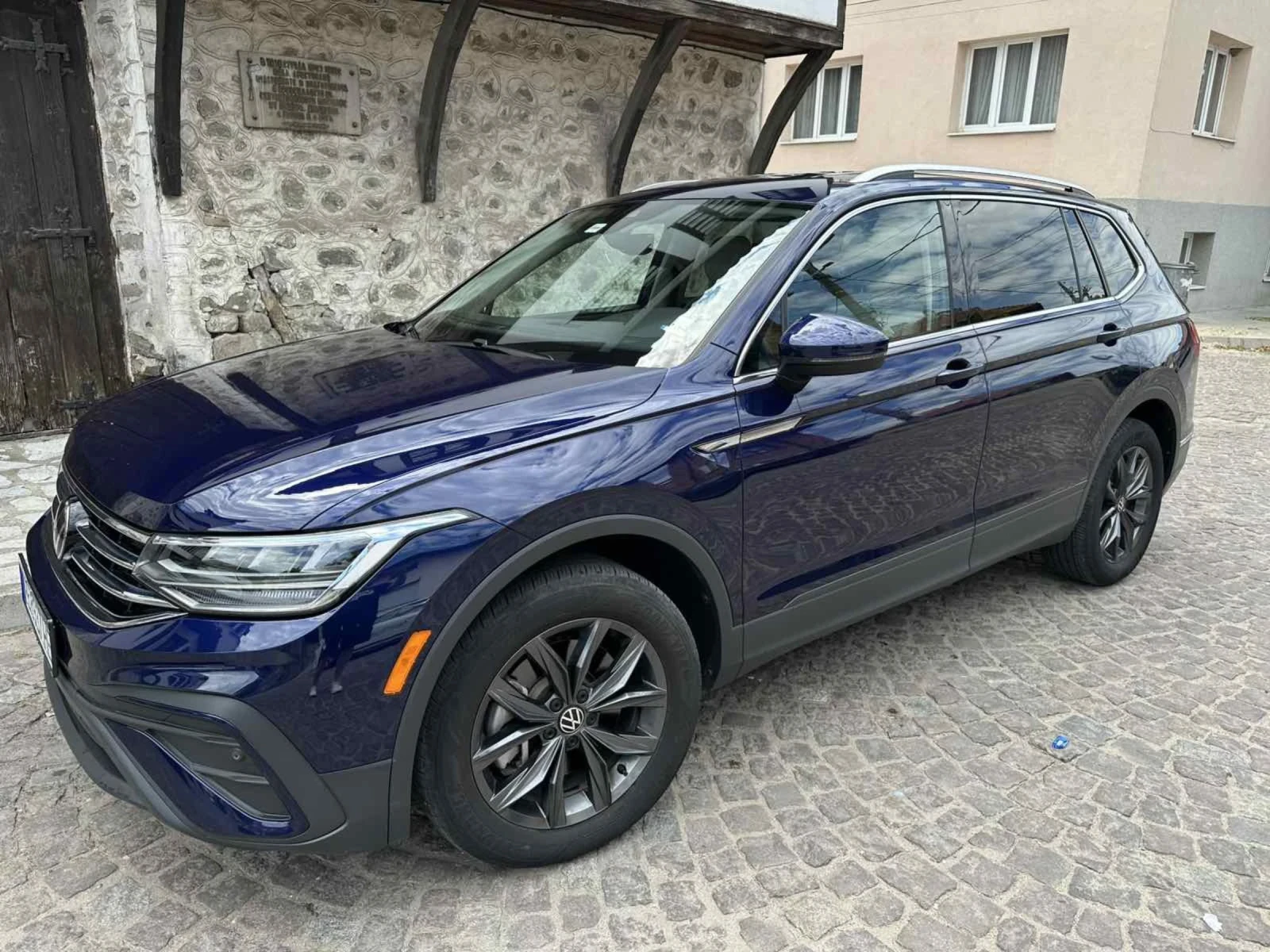 VW Tiguan II Restyling Allspace 2022г 2.0t - изображение 2
