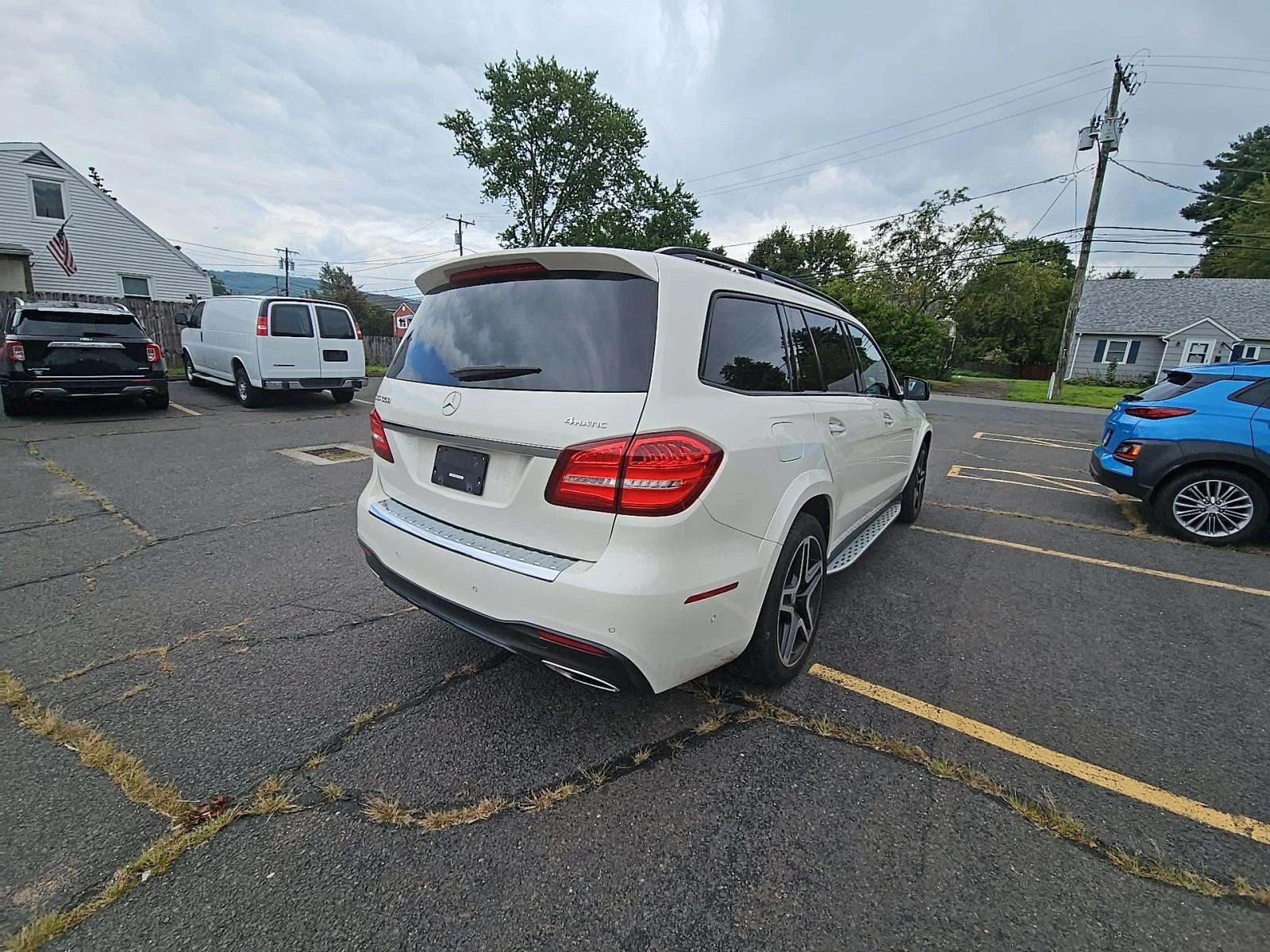 Mercedes-Benz GLS 500 AMG* DISTRONIK* МАСАЖ* ОБДУХ* 7МЕСТА* HARMAN* LANE - изображение 4