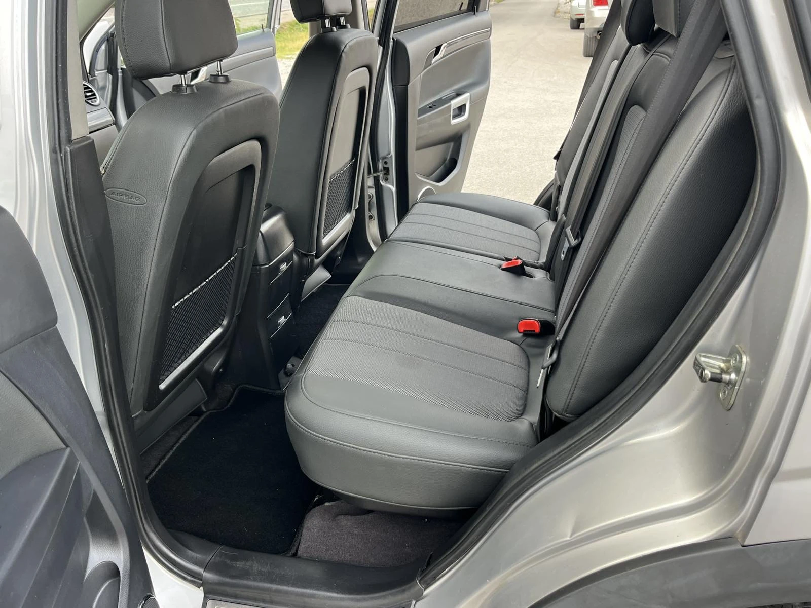 Opel Antara 2.0VCDI 150кс 4Х4 АВТОПИЛОТ АВТОМАТ - изображение 9