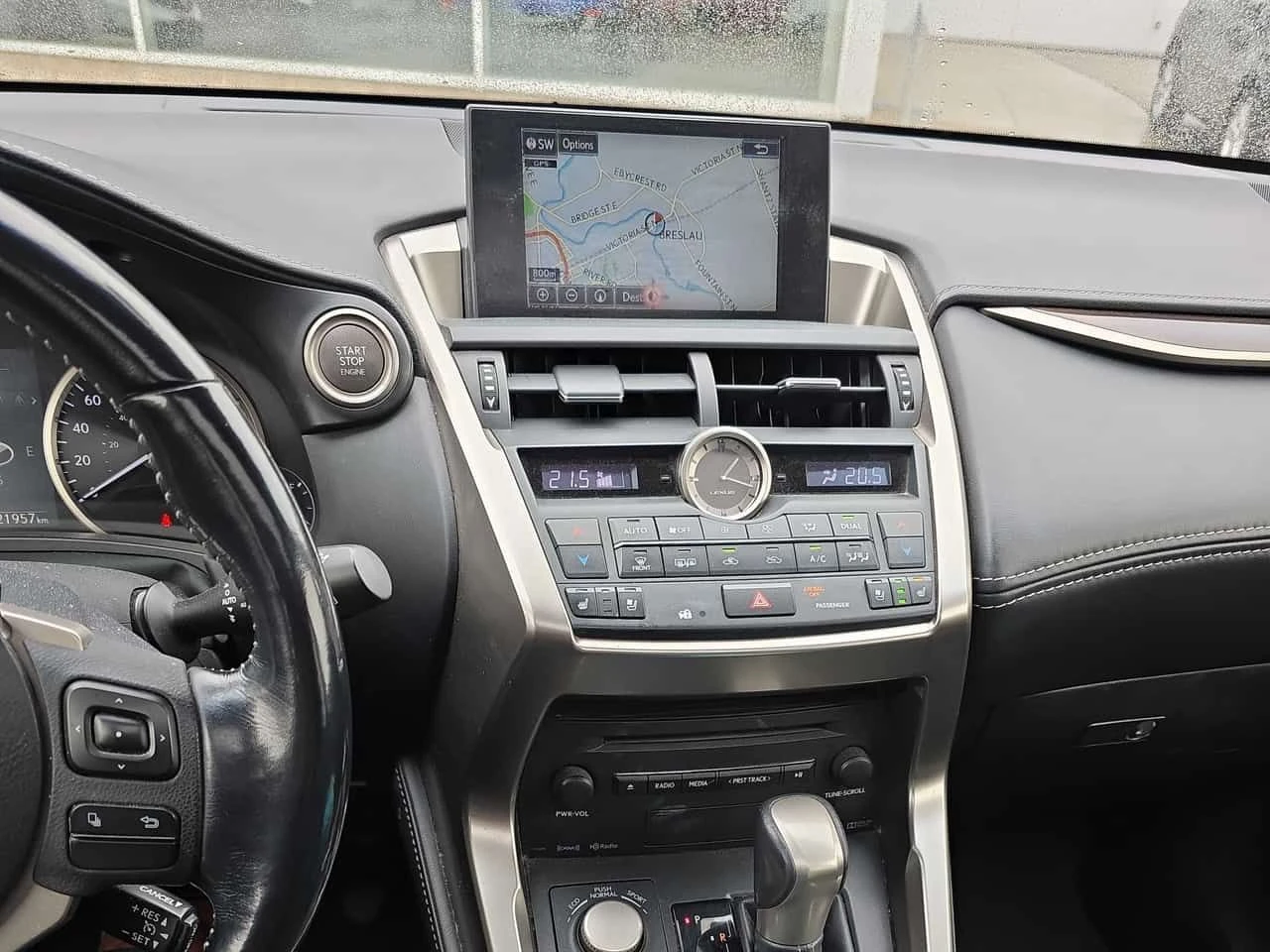 Lexus NX 200t * AWD 4dr * АВТОКРЕДИТ БЕЗ ПЪРВОНАЧАЛНА ВНОСКА* , снимка 9 - Автомобили и джипове - 54661308