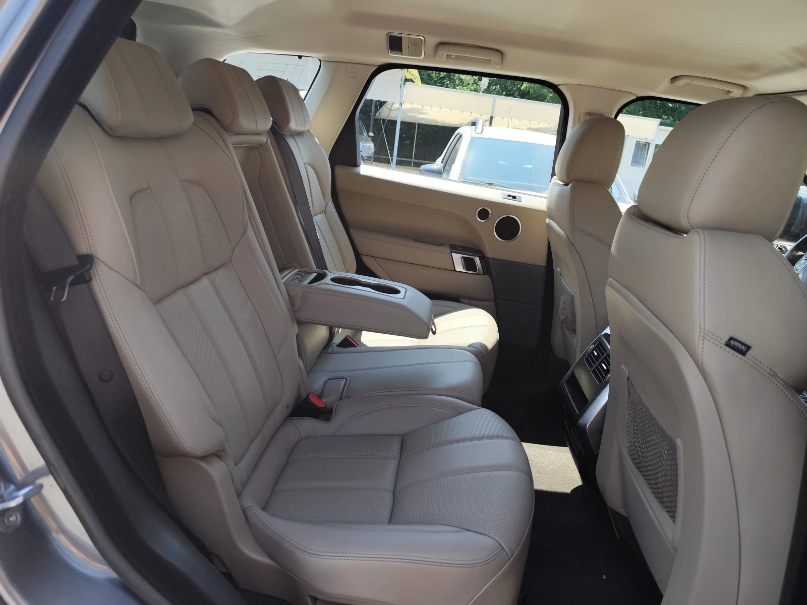 Land Rover Range Rover Sport 3.0TD* 4X4* КОЖА* АВТОМАТИК* NAVI* , снимка 11 - Автомобили и джипове - 54995334