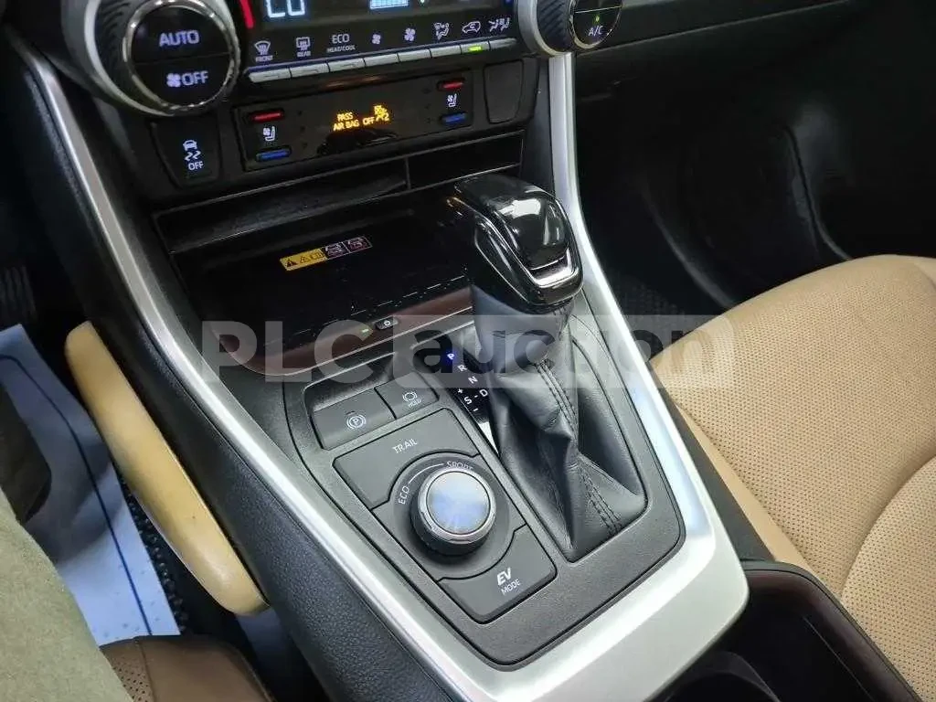 Toyota Rav4 Hybrid AWD| КАМЕРА| DIST| ОБДУХВАНЕ| ВКЛ.ТЕХНОТЕСТ, снимка 12 - Автомобили и джипове - 55032700