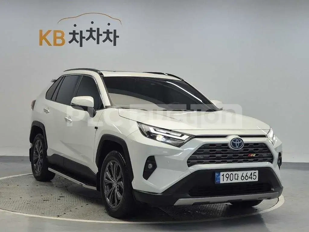 Toyota Rav4 Hybrid AWD| КАМЕРА| DIST| ОБДУХВАНЕ| ВКЛ.ТЕХНОТЕСТ, снимка 3 - Автомобили и джипове - 55032700