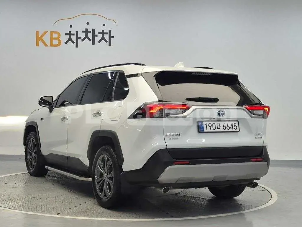 Toyota Rav4 Hybrid AWD| КАМЕРА| DIST| ОБДУХВАНЕ| ВКЛ.ТЕХНОТЕСТ, снимка 2 - Автомобили и джипове - 55032700