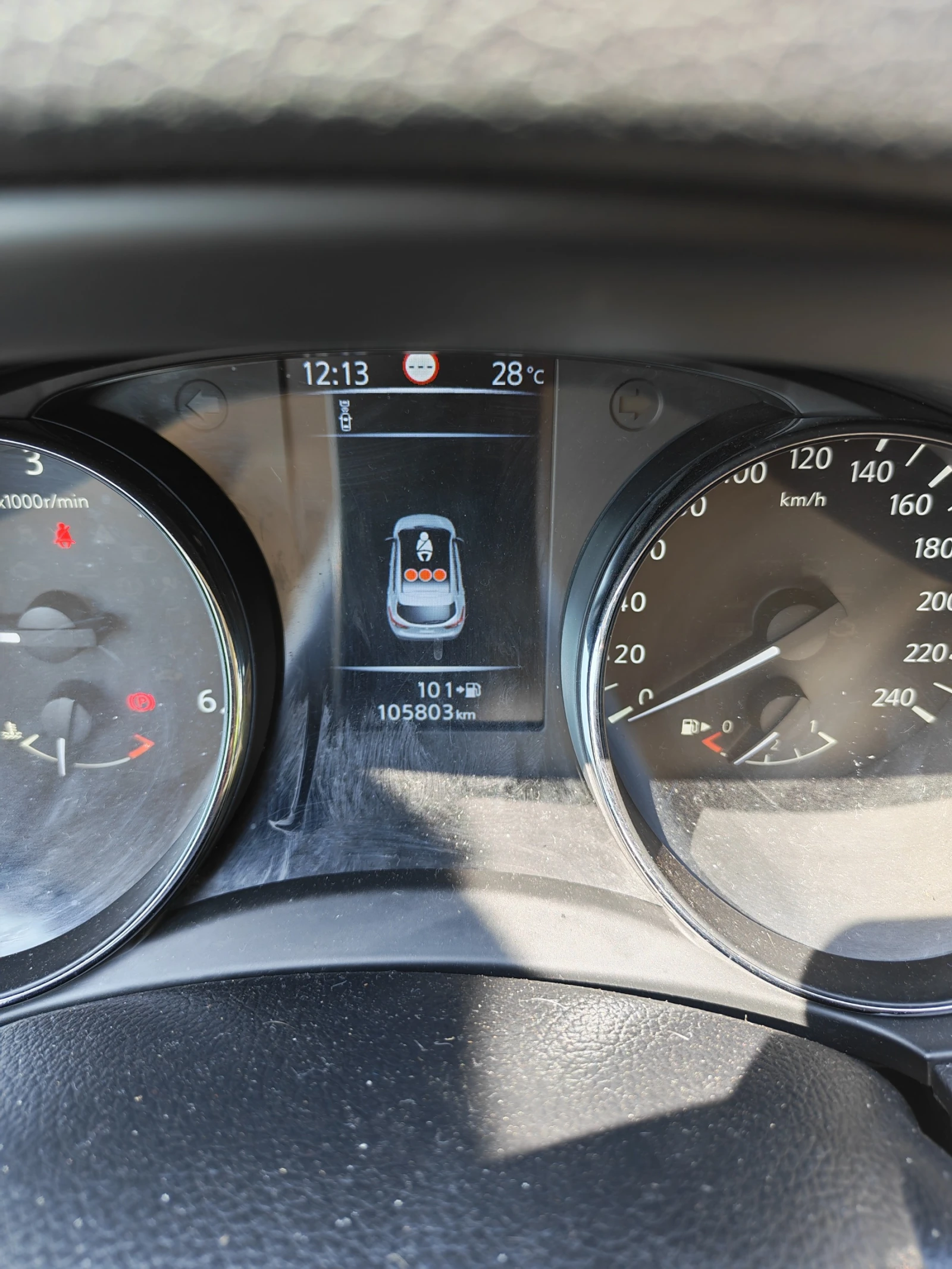 Nissan Qashqai, снимка 9 - Автомобили и джипове - 55940279