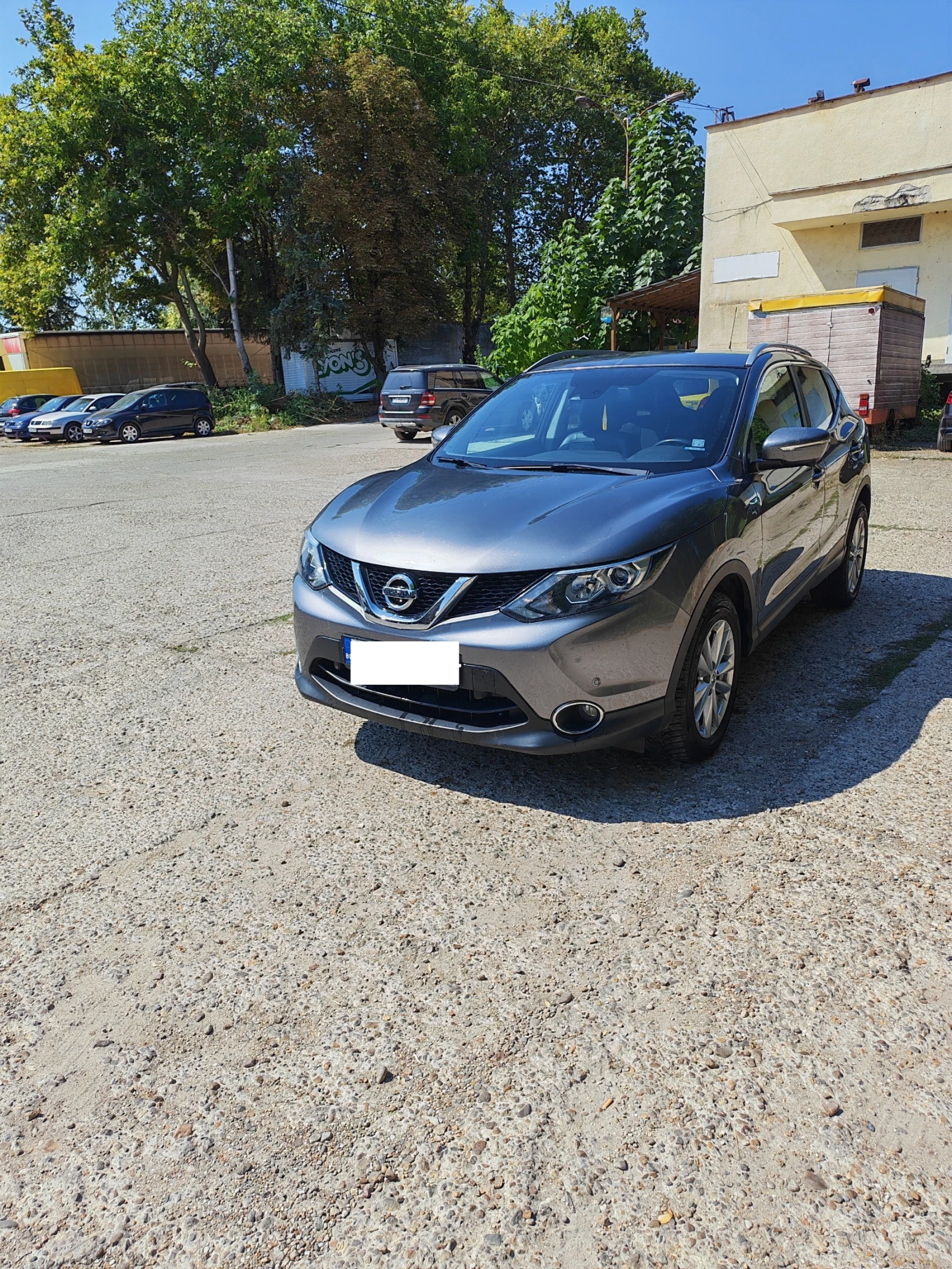 Nissan Qashqai, снимка 17 - Автомобили и джипове - 55940279