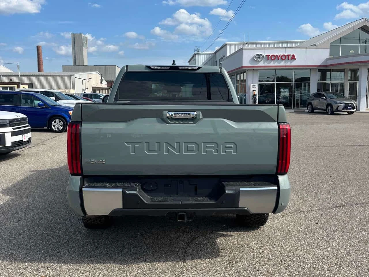 Toyota Tundra * Limited Hybrid * CARFAX * , снимка 4 - Автомобили и джипове - 56247737