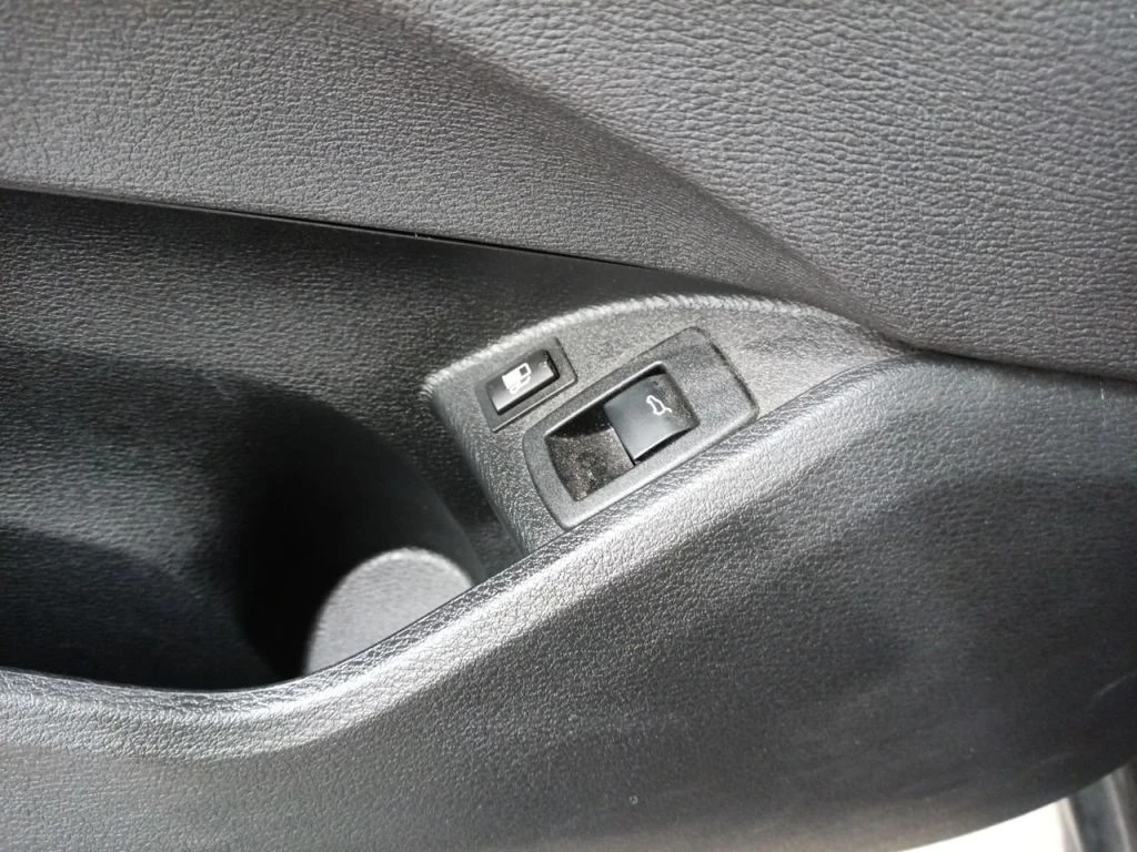 BMW X1 xDrive25e Navi LED, снимка 16 - Автомобили и джипове - 56288959
