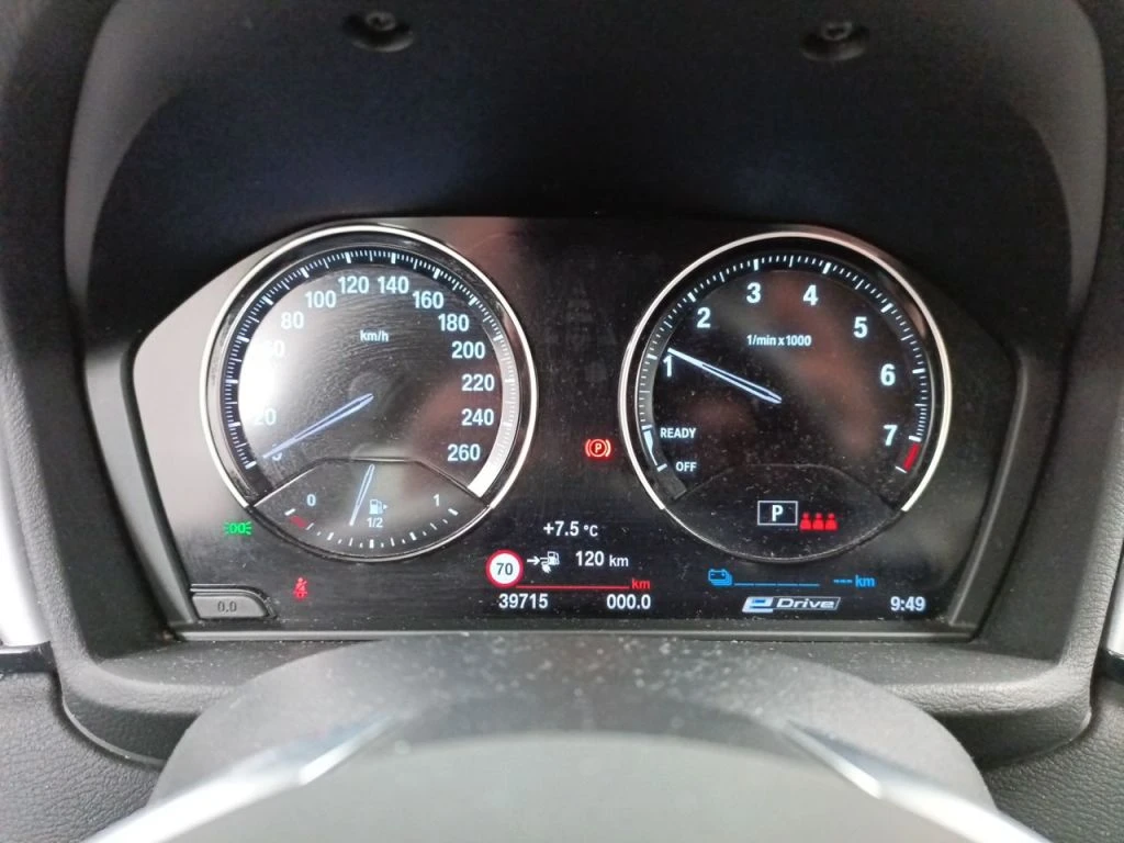 BMW X1 xDrive25e Navi LED, снимка 11 - Автомобили и джипове - 56288959