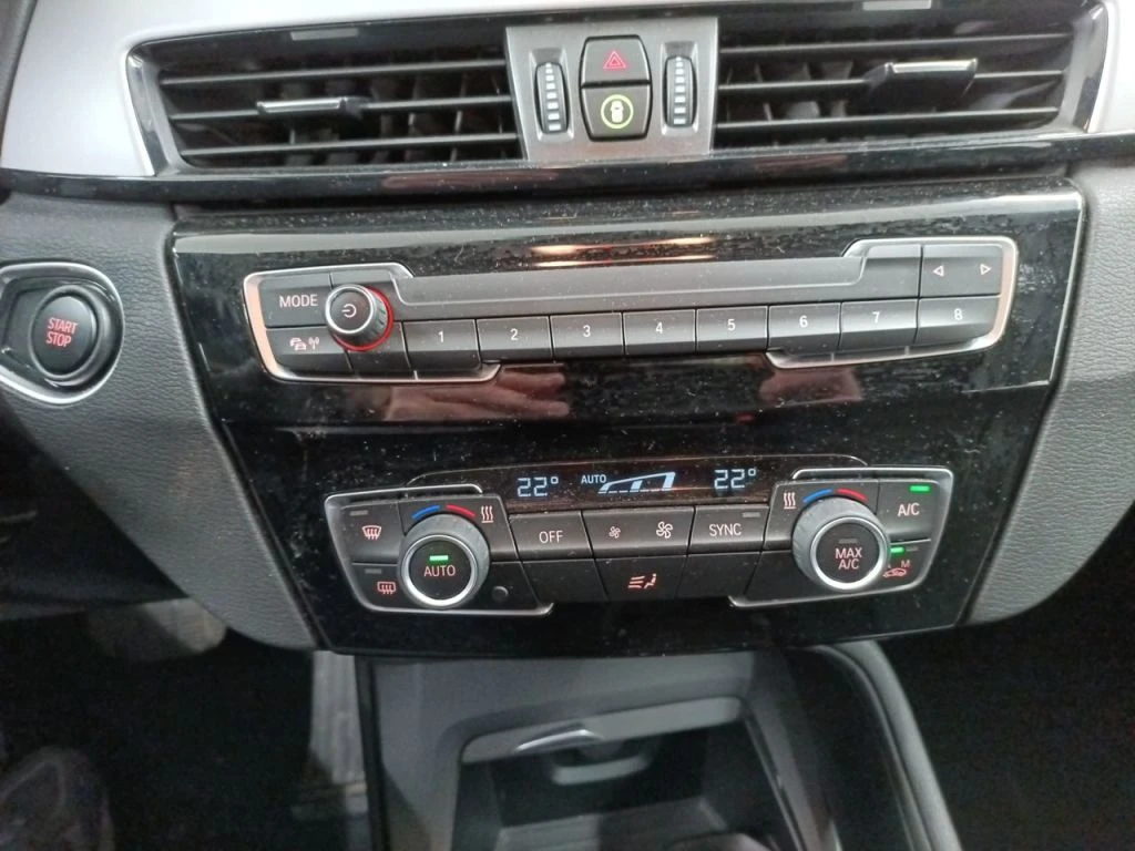 BMW X1 xDrive25e Navi LED, снимка 14 - Автомобили и джипове - 56288959