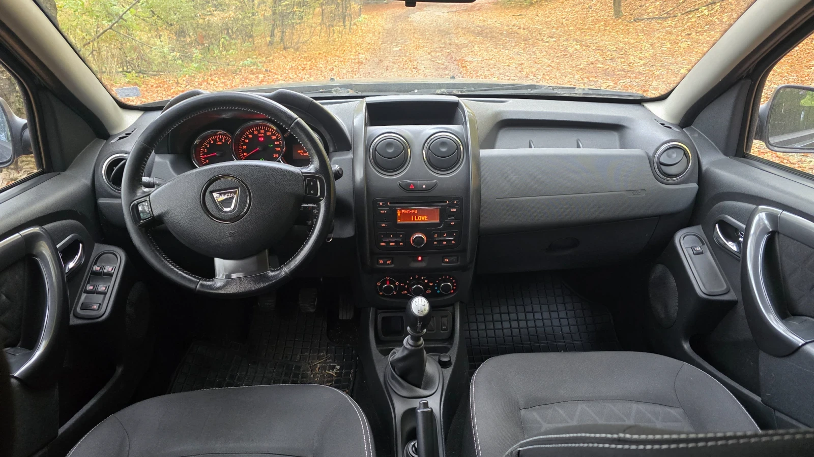 Dacia Duster, снимка 10 - Автомобили и джипове - 56547278