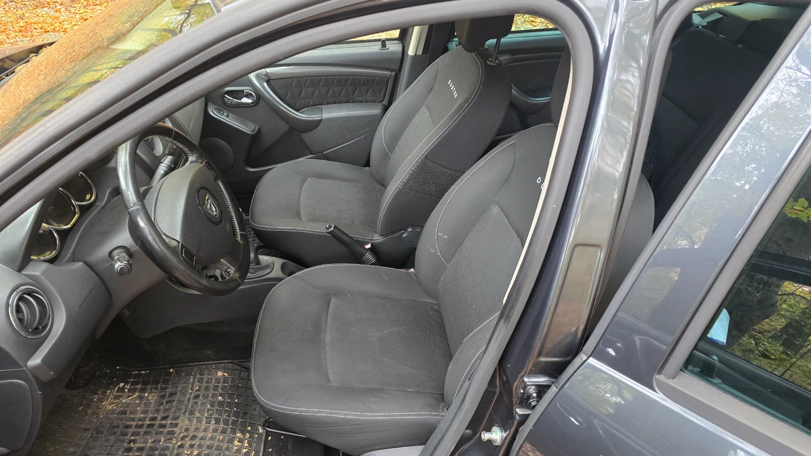 Dacia Duster, снимка 13 - Автомобили и джипове - 56547278