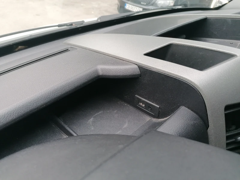 Mercedes-Benz Sprinter 319 319 фургон с падащ борд и странична врата, снимка 7 - Бусове и автобуси - 53225960