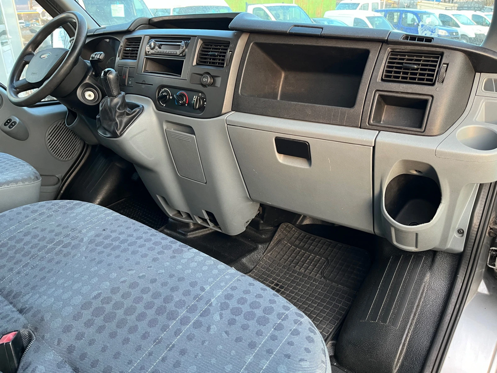 Ford Transit 2.2TDCI Климатик 9места - изображение 10