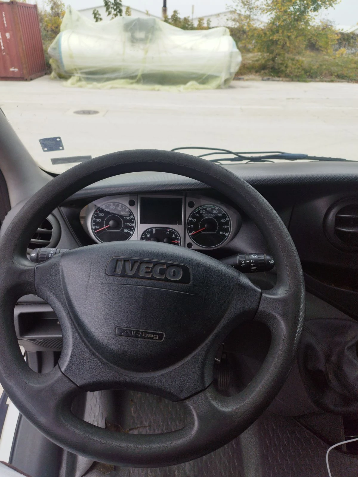 Iveco 35s11 Минусов - изображение 4