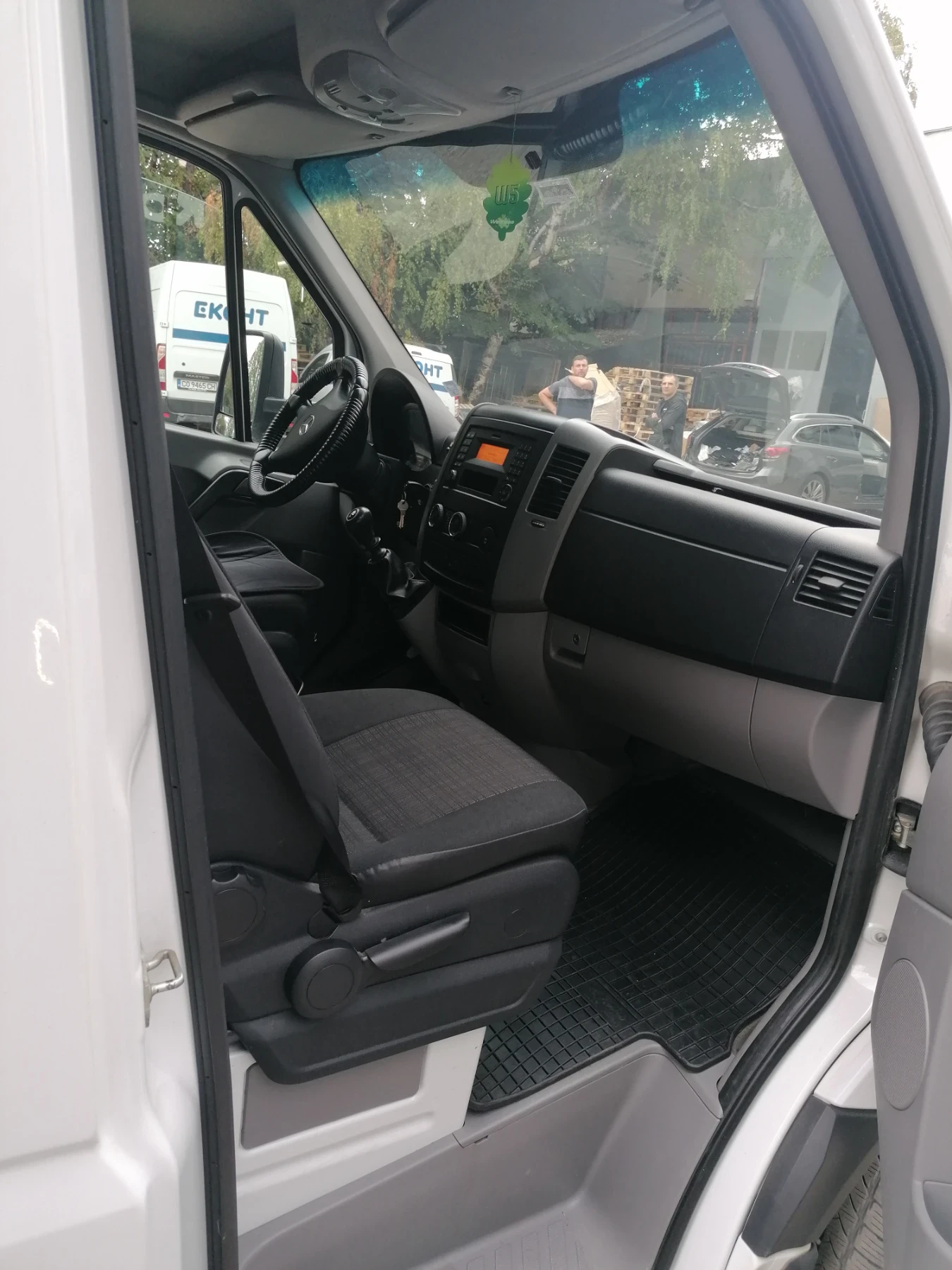 Mercedes-Benz 316 319 фургон с падащ борд и странична врата - изображение 5